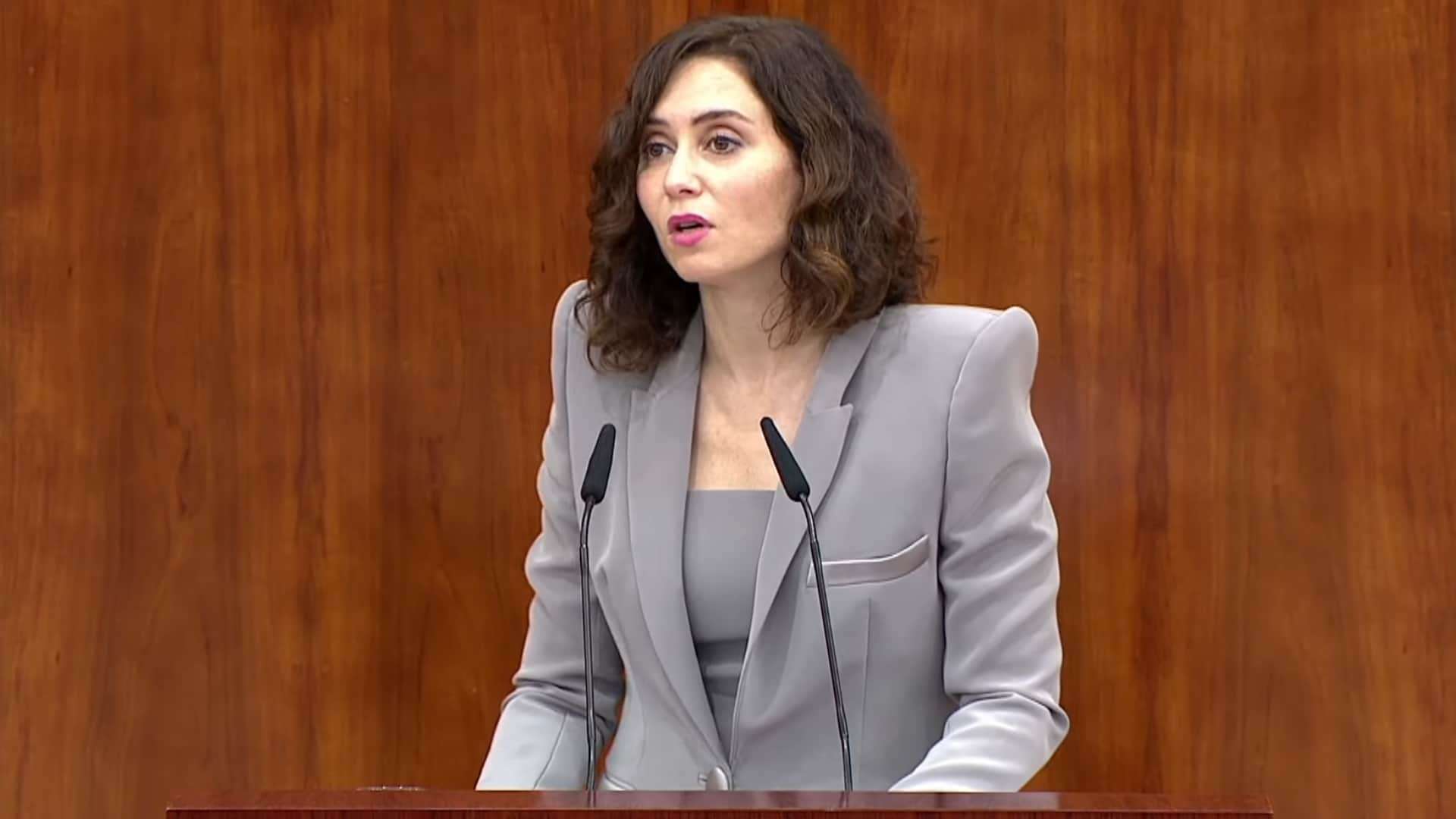 Ayuso en su toma de posesión