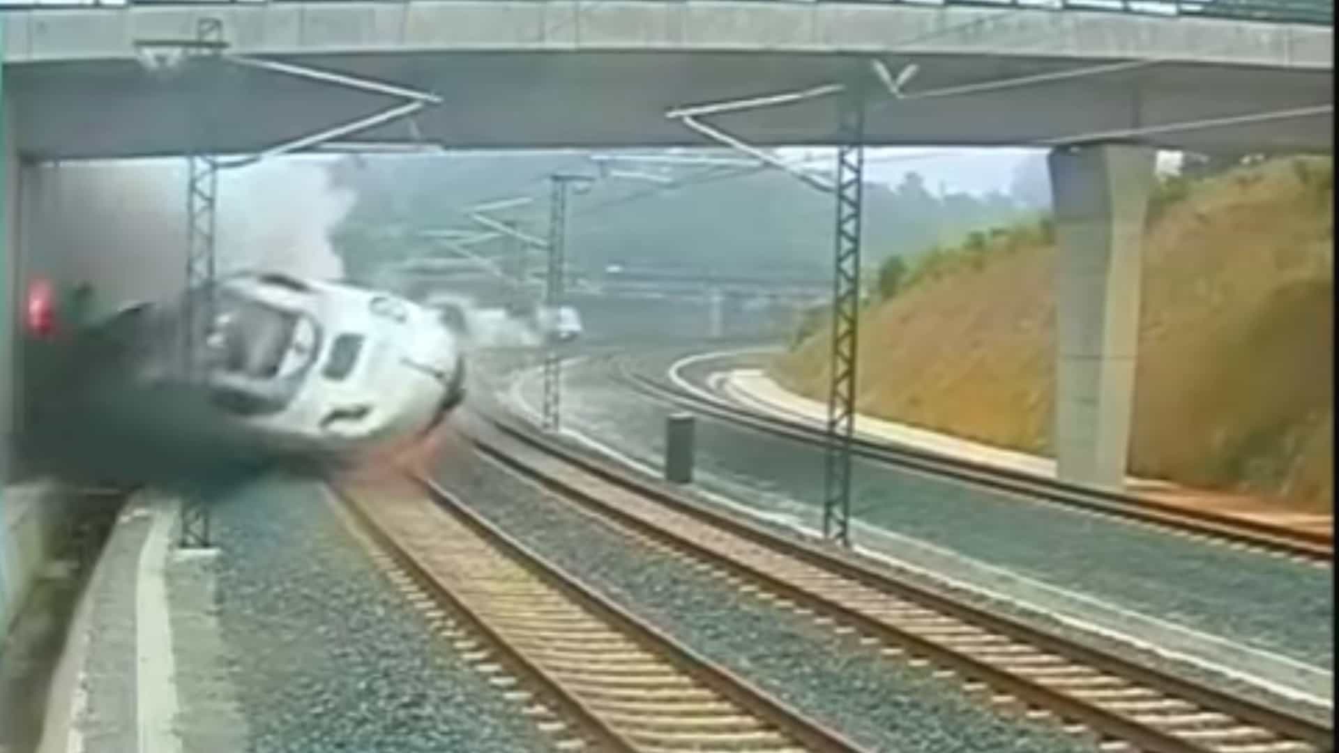 Prisión para el exdirector de Seguridad de ADIF y el maquinista del accidente de Angrois