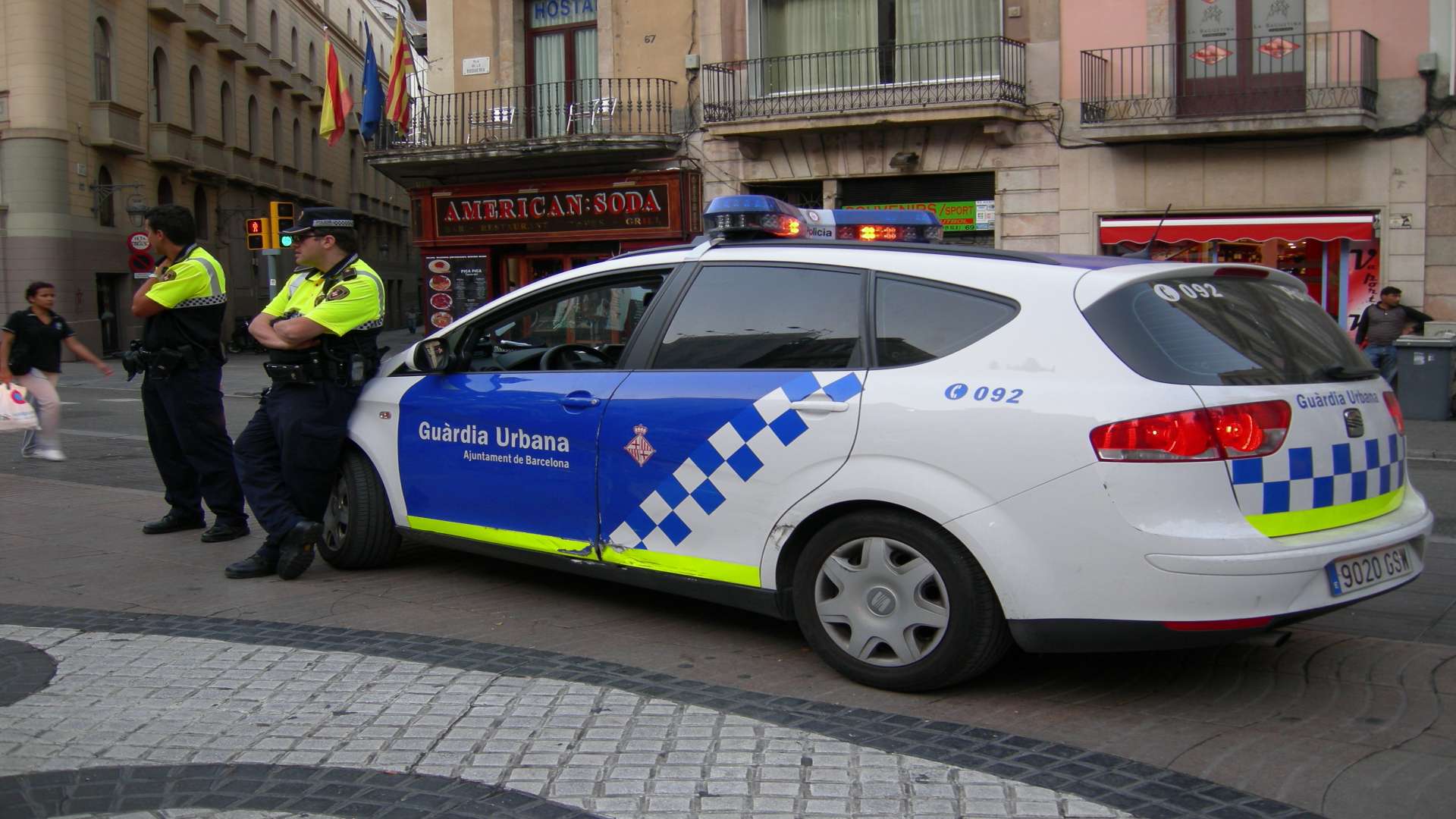 Detenido un marroquí menor de edad por una agresión homófoba a un hombre que llevaba maquillaje en Barcelona