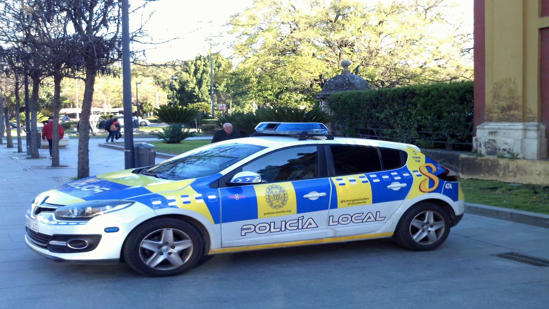 Detenidos tres menas tras desvalijar un bar en Tudela, Navarra