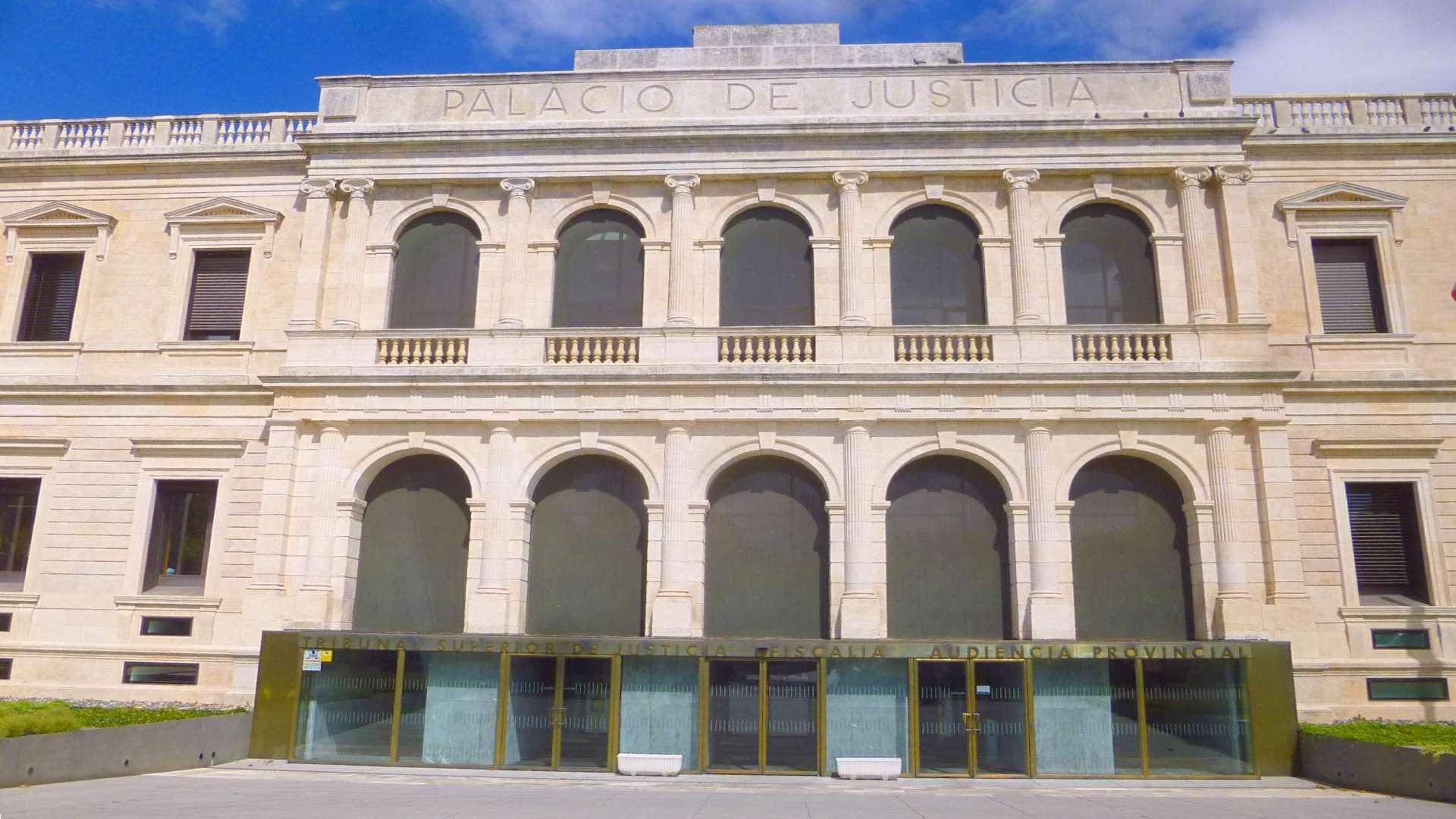 Burgos_-_Palacio_de_Justicia_5