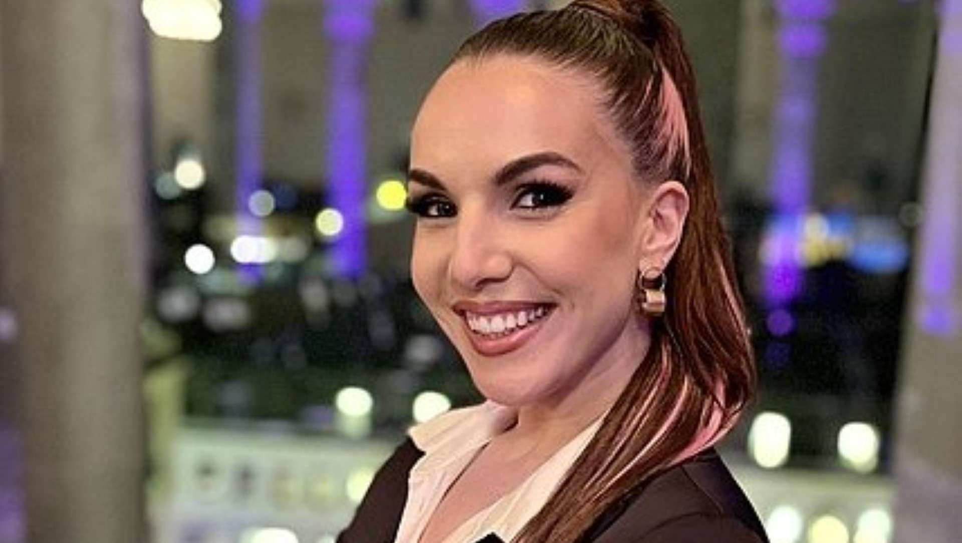 Inés Hernand, premiada por RTVE por su apoyo a Sánchez y por sus críticas a la F1 de Madrid