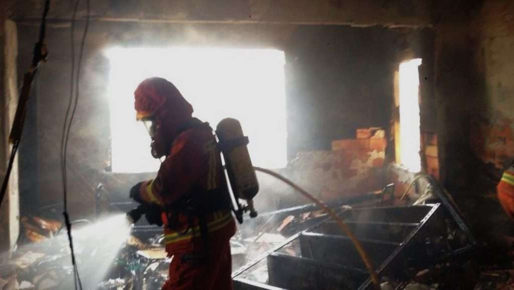 Cómo actuar si nos encontramos ante un incendio como el de Valencia