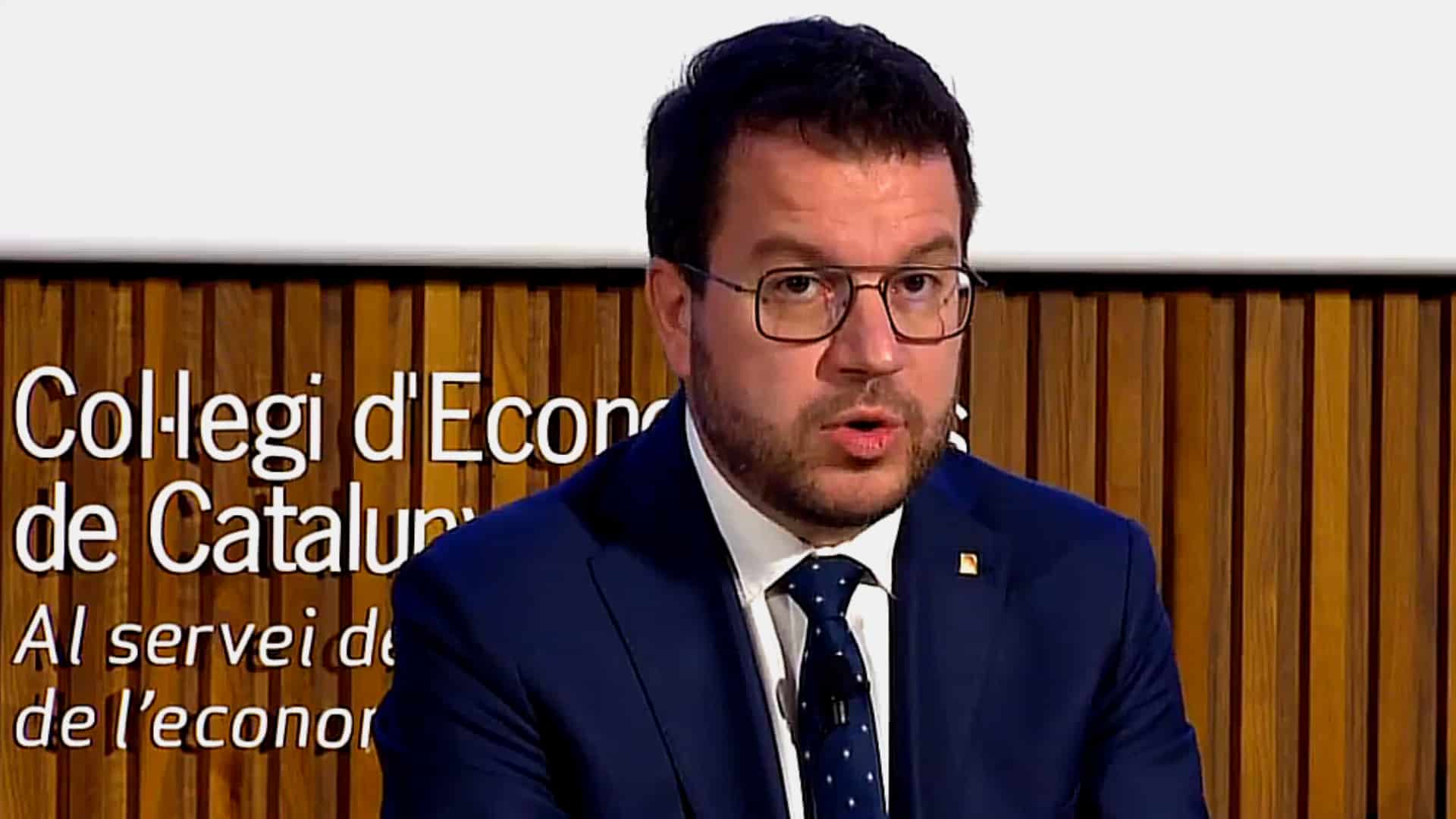 Pere Aragonés en el Colegio de Economistas de Cataluña