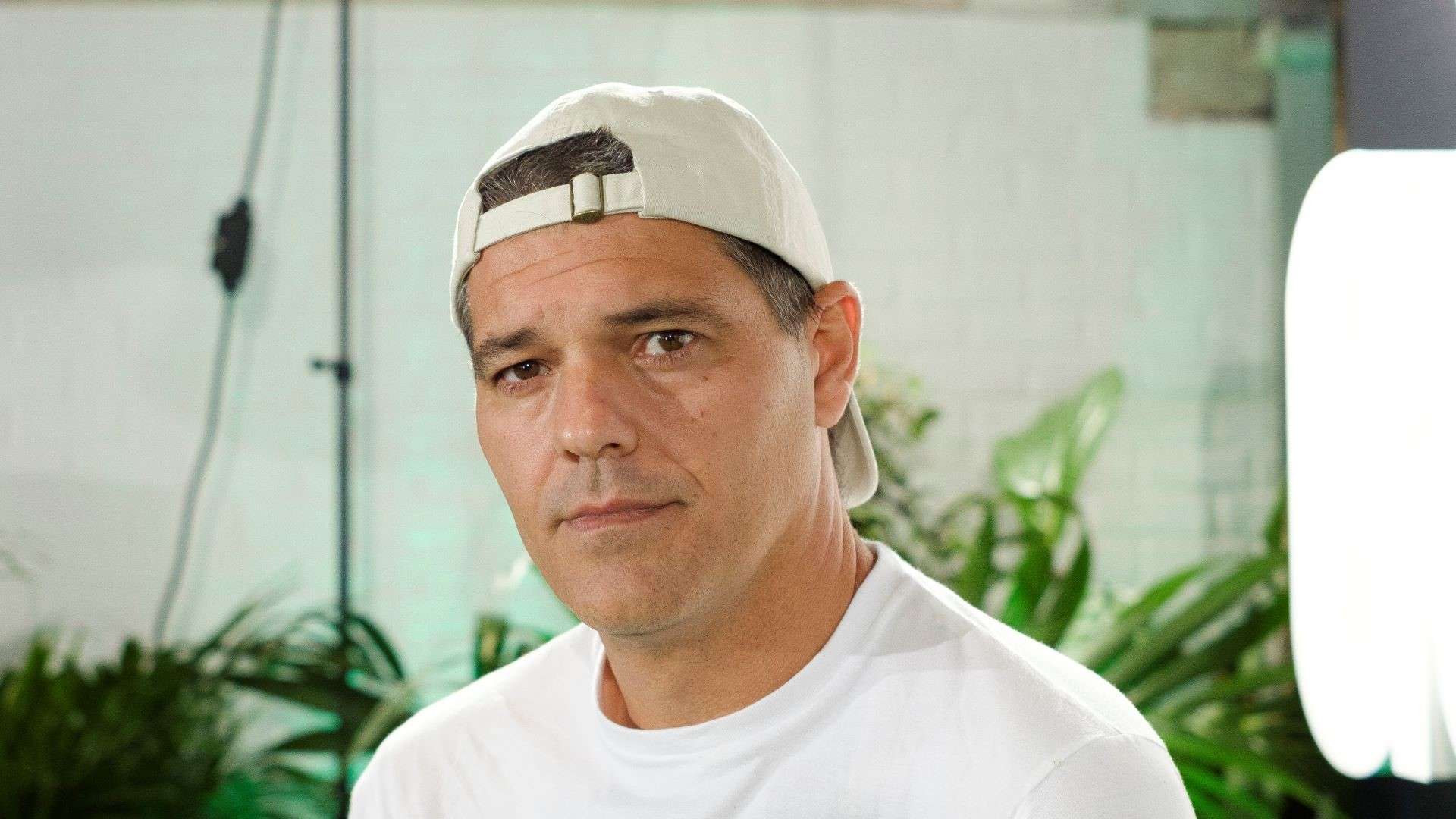 Frank Cuesta pide a la prensa del poder que diga la “puta verdad” y considera a sus periodistas unos ”mierdas, inútiles y mamporreros”