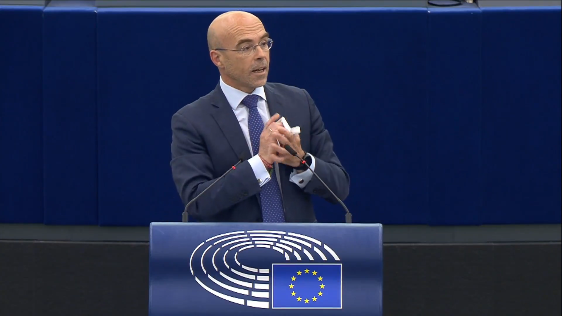 VOX propone luchar contra las mafias de tráfico de personas y deportaciones inmediatas frente a un PP que «no quiere muros»