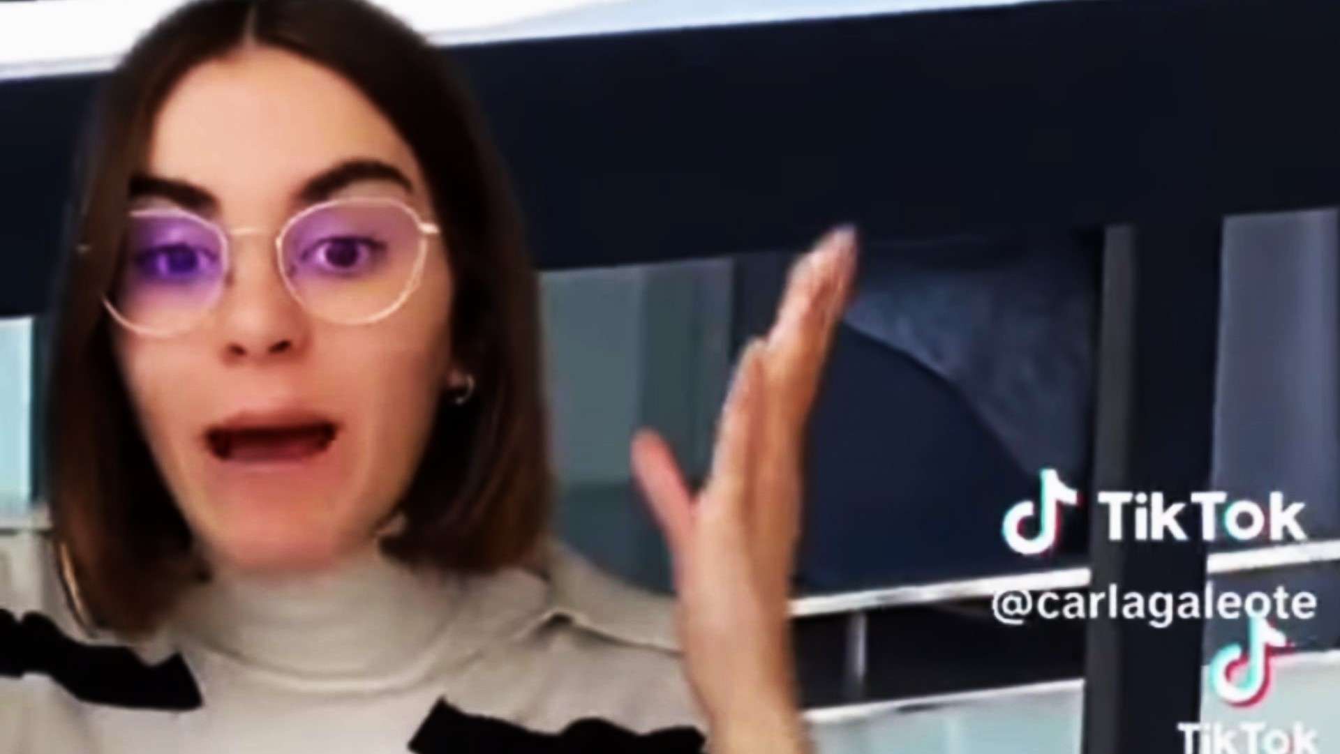 Carla-Galeote_vecino_masturba