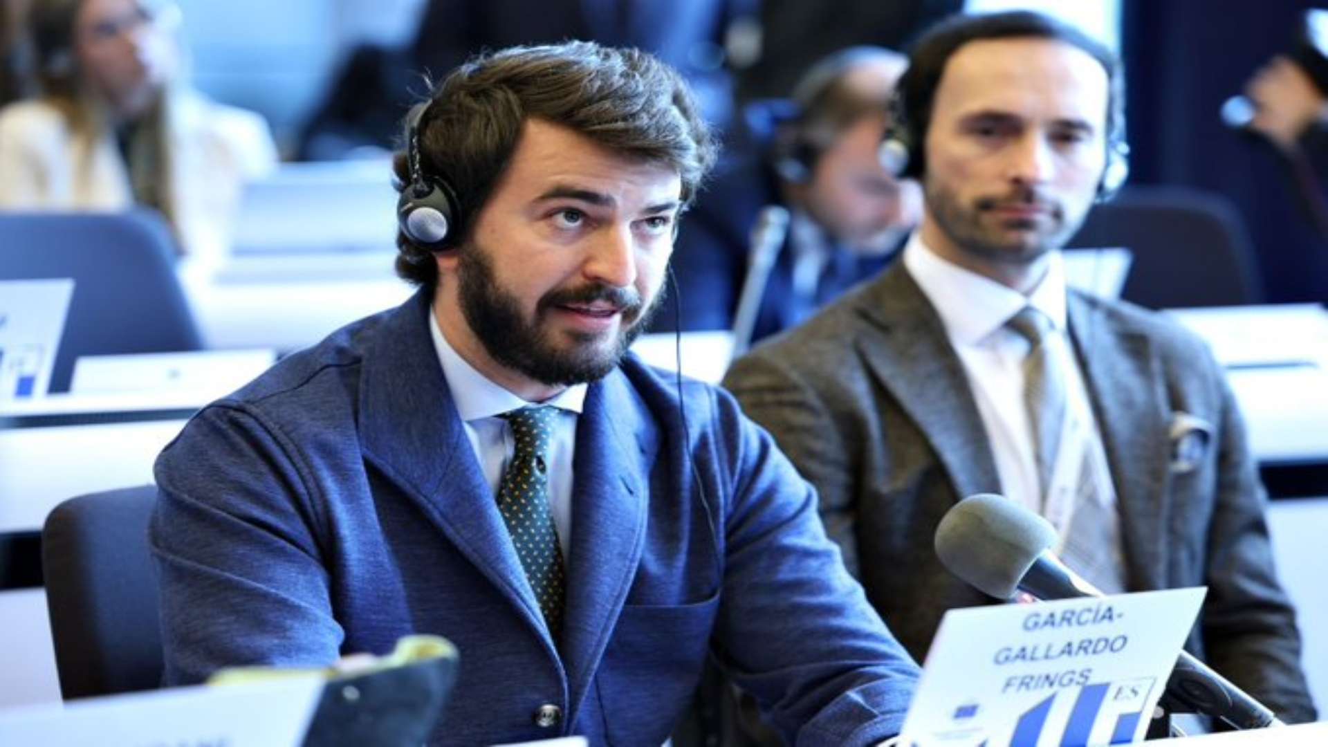 García-Gallardo exige flexibilizar la protección del lobo en la Unión Europea ante el Comité de las Regiones