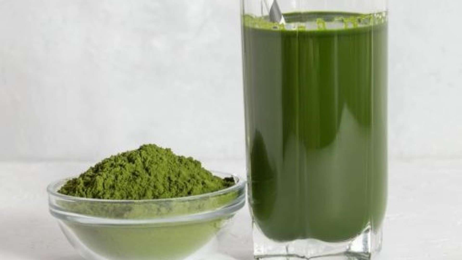 polvos-verdes-batidos-influencers-sustituto-alimenticio