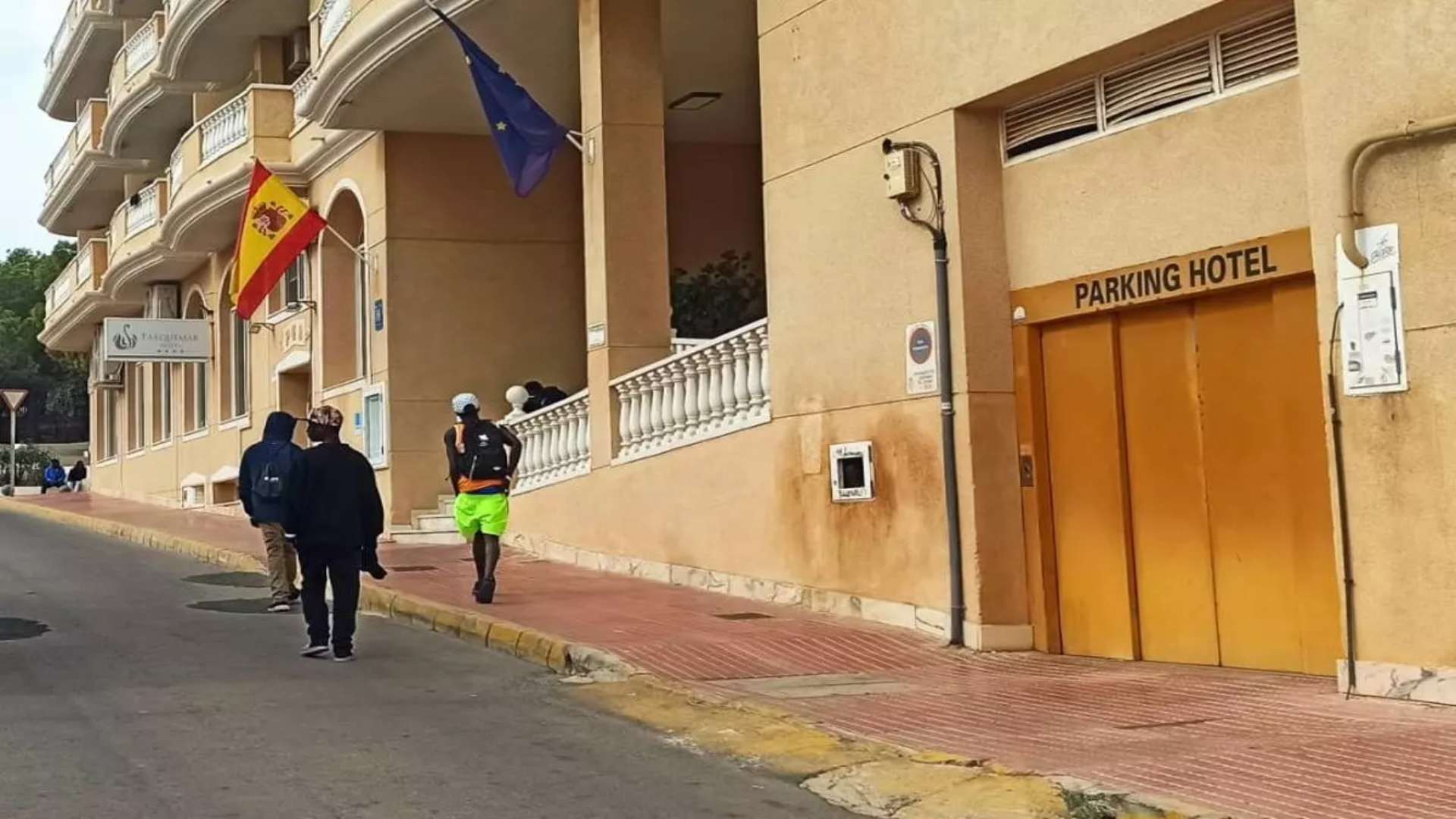 1861d0ed-65f0-4e01-a446-872690d03507_woman-libre-1200_default_0