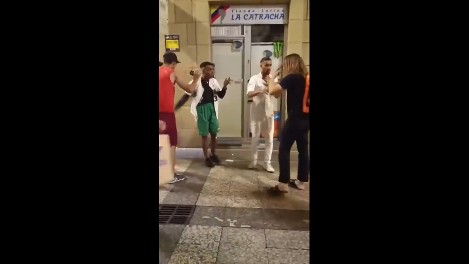 Un grupo de marroquíes agrede e intenta robar a un hombre en una céntrica calle de San Sebastián