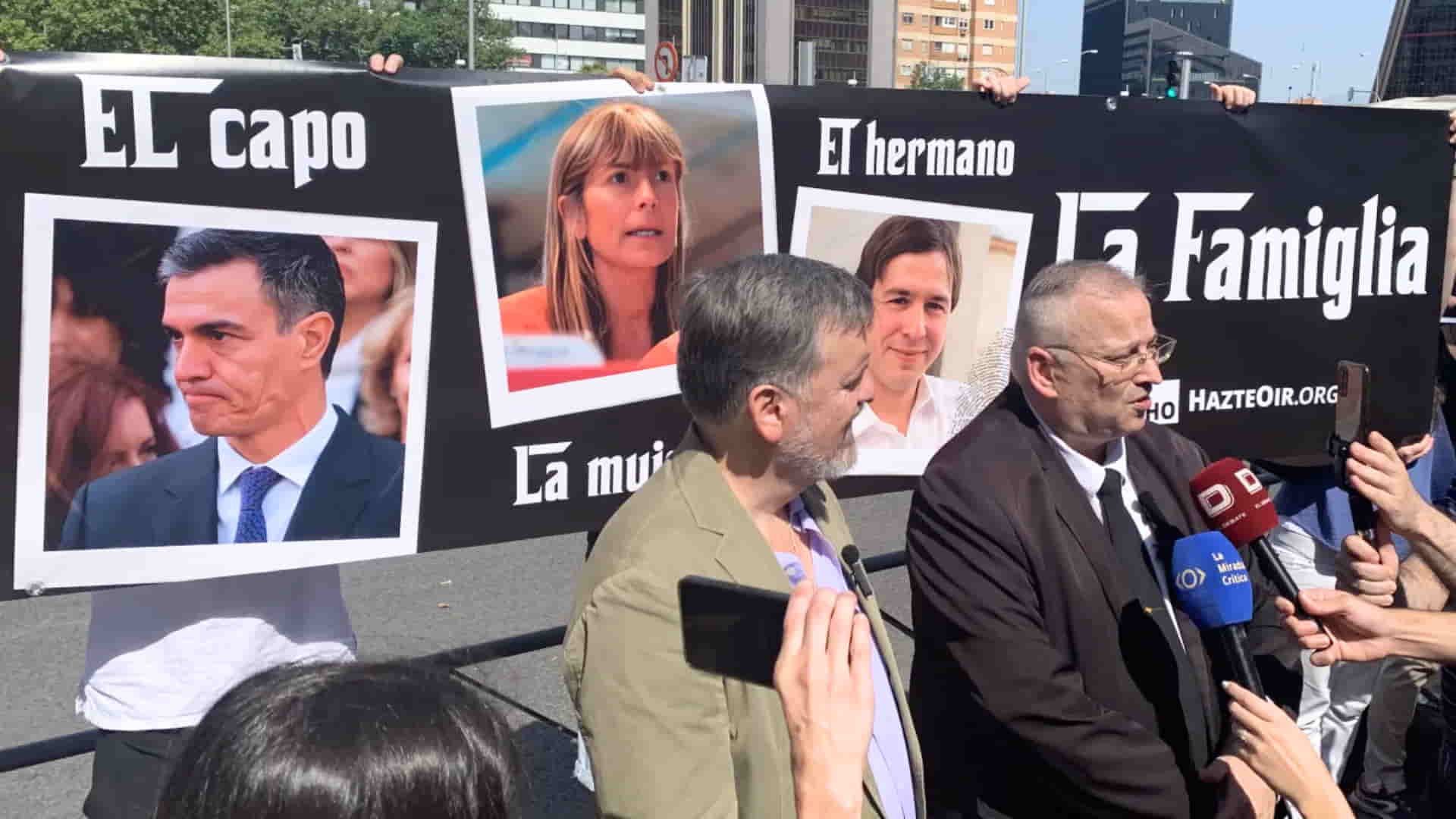 Hazte Oír se querella contra Sánchez por presunta malversación y pide ayuda internacional por sus ataques a la independencia judicial