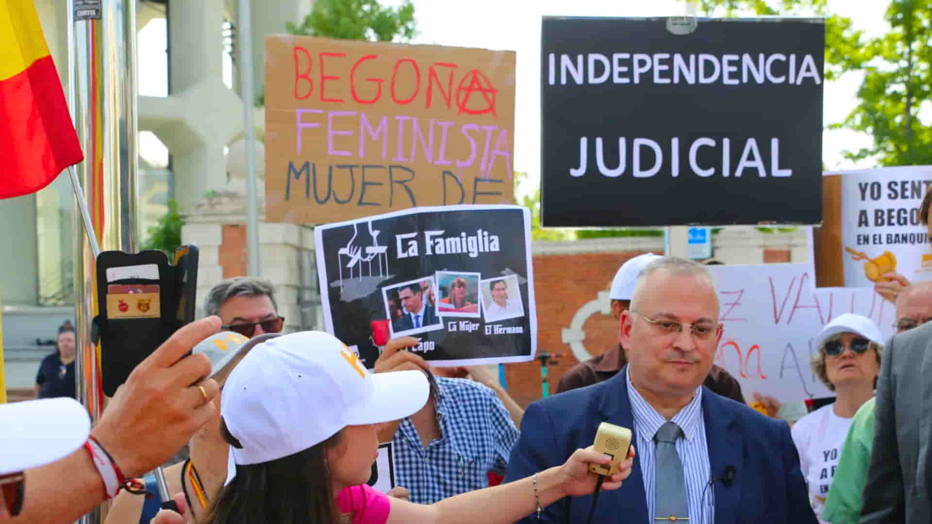 Hazte Oír transforma en querella la denuncia contra Sánchez y solicita personarse como acusación popular