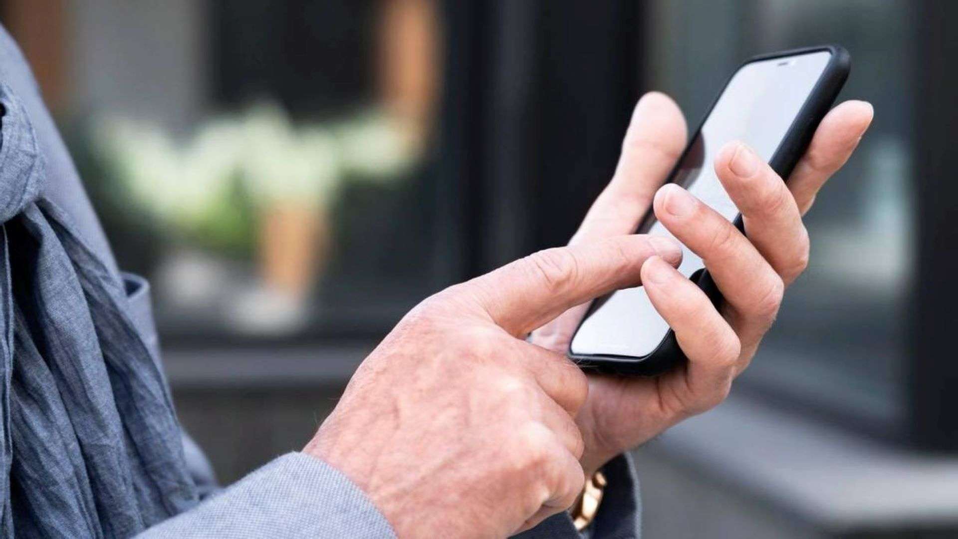 La Policía Nacional advierte sobre el aumento de estafas a través del bluetooth del móvil