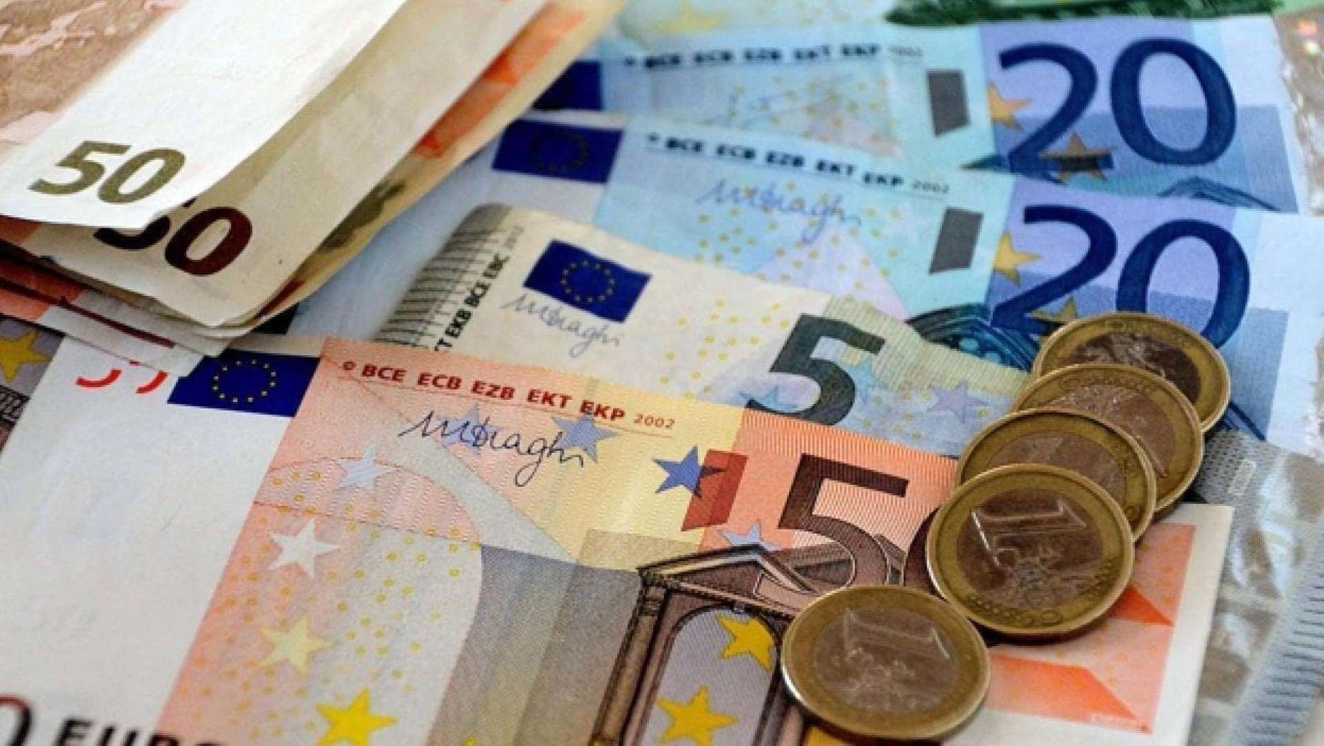 dinero-efectivo-no-podras-pagar-tiendas-ni-ingresar-bancos-veto