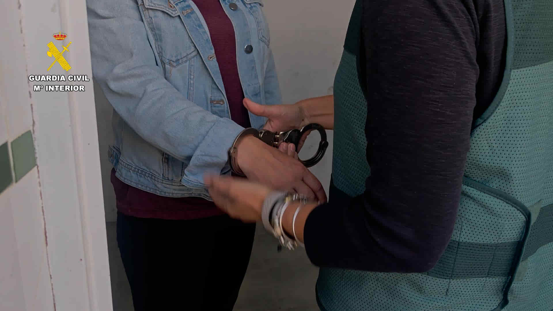 Cuidadora detenida en Mairena del Aljarafe por robar a una anciana