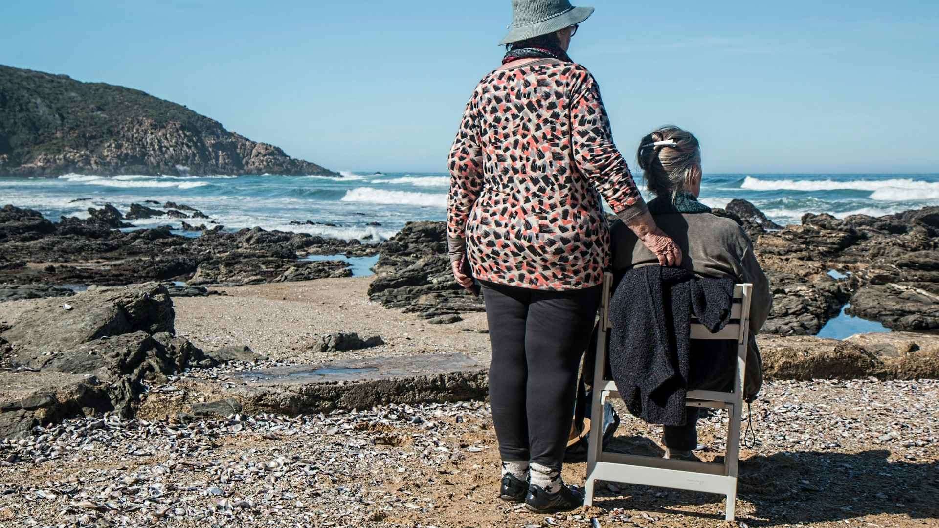 El Gobierno sube la edad de jubilación a 66 años y 8 meses en 2025