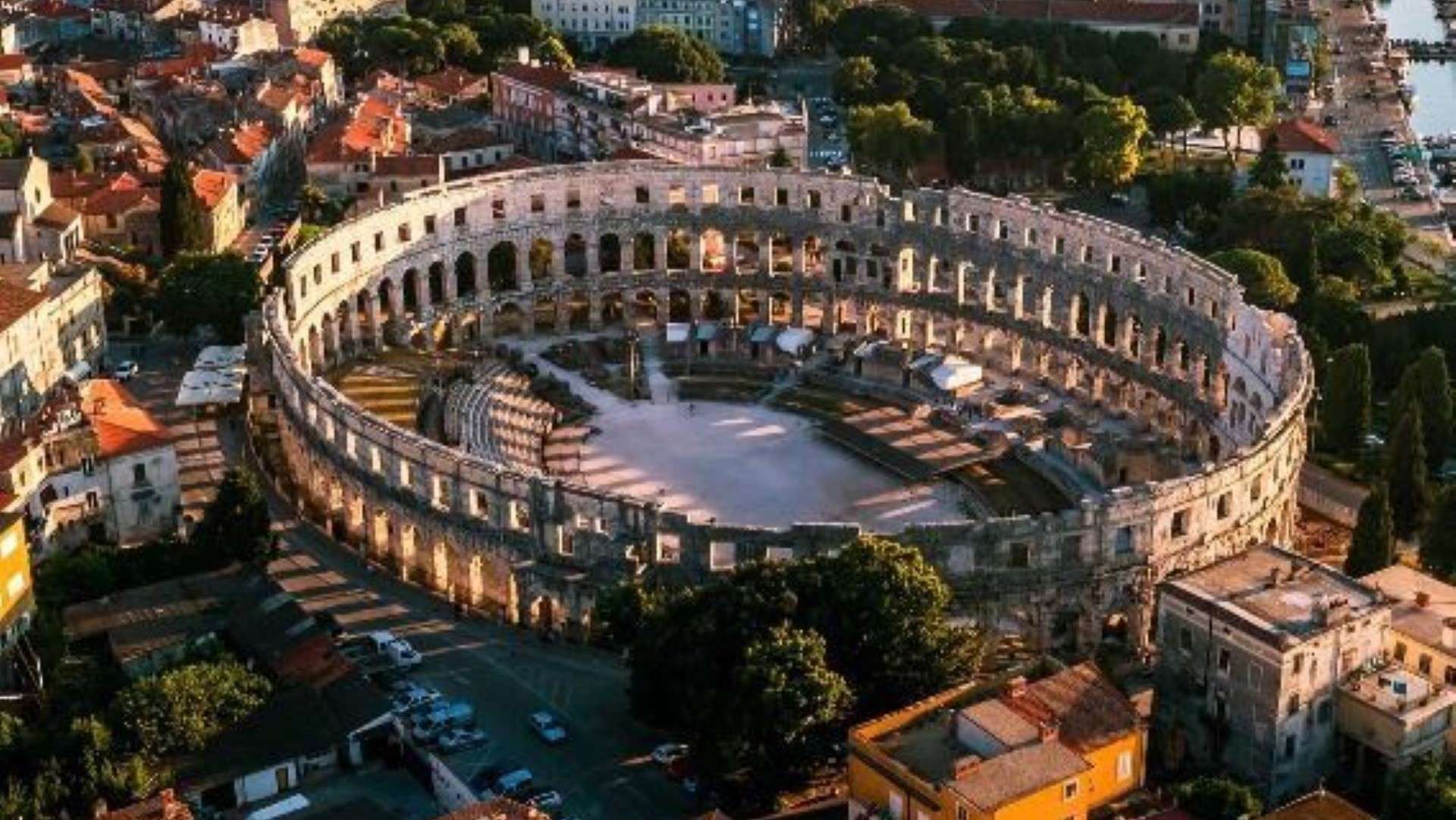 anfiteatro-romano-mejor-conservado anfiteatro-romano-mejor-conservado