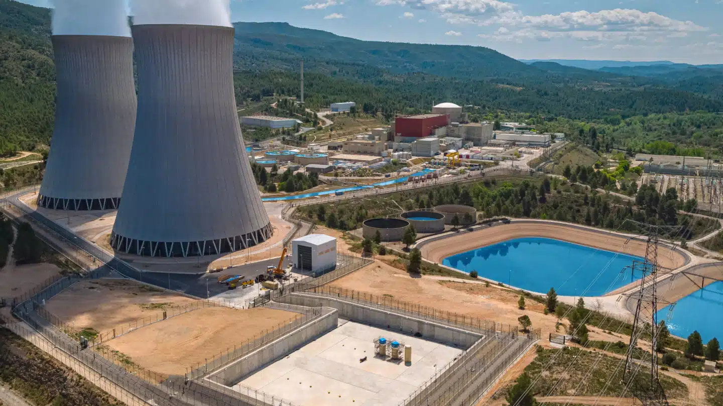 El fin de la energía nuclear en España desata una guerra