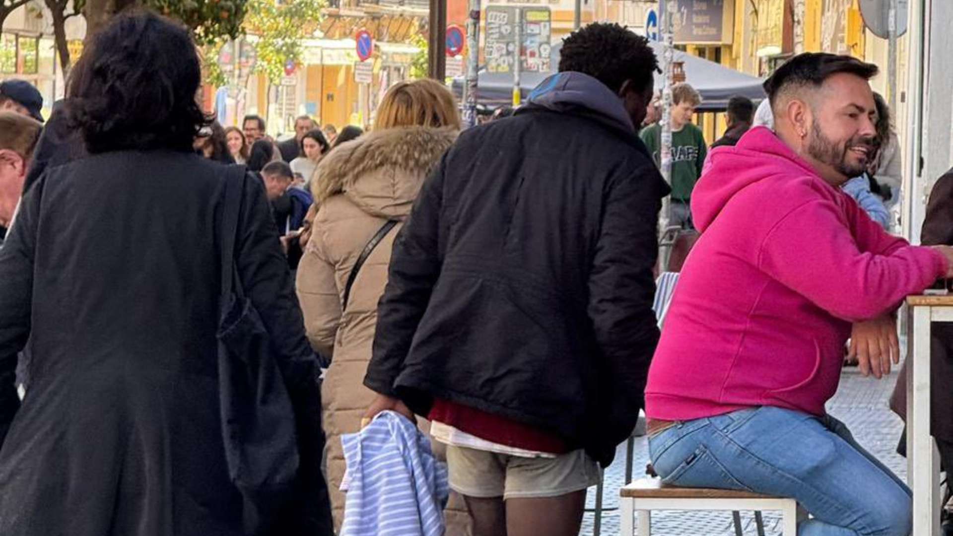 El africano con antecedentes que abusó de dos niñas de 12 y 15 años en Sevilla ya está en la calle