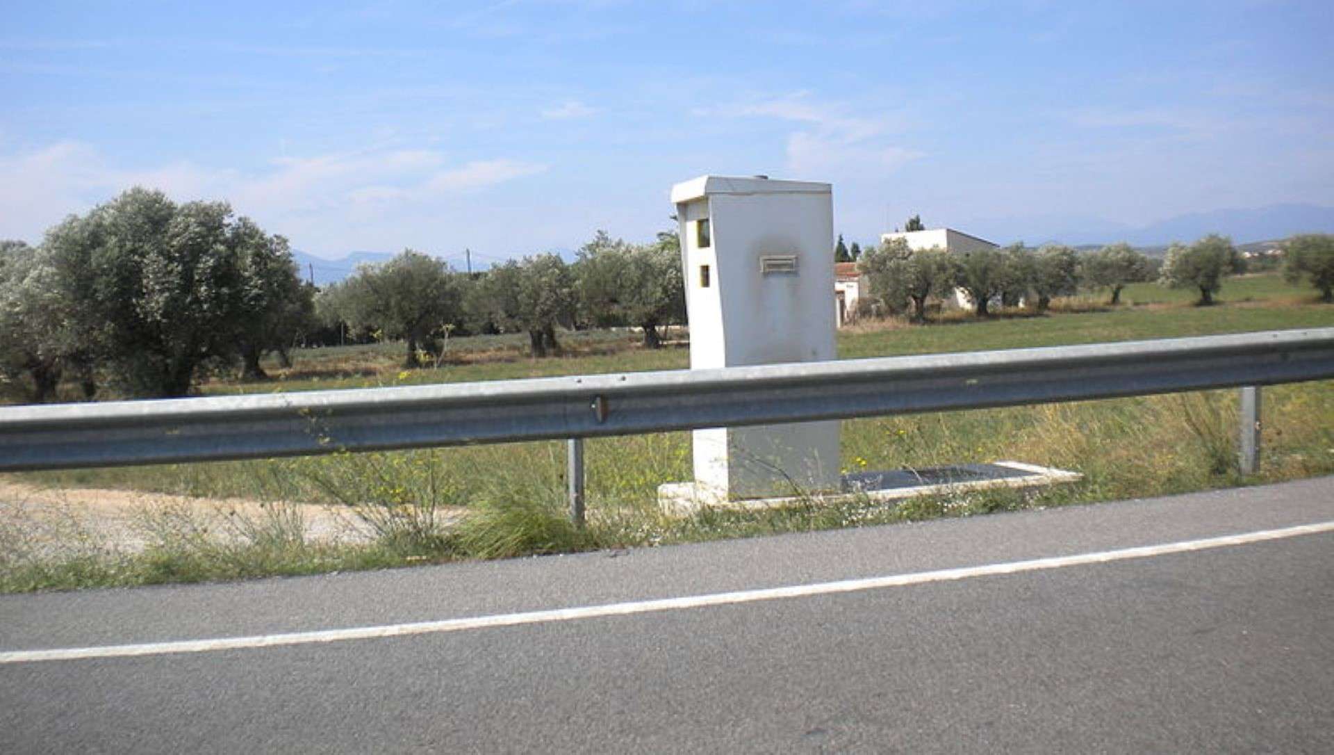 Interior instalará 122 nuevos radares este 2025 en las carreteras españolas en su afán recaudatorio