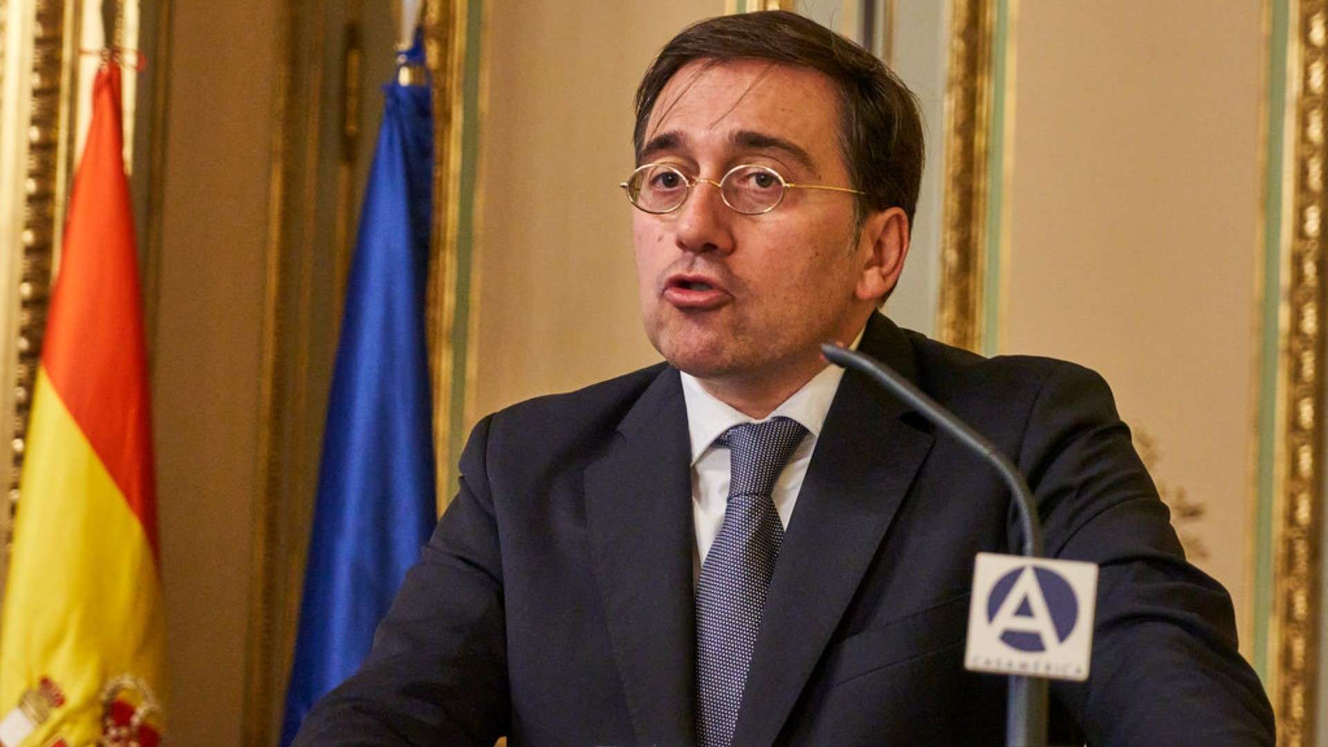 Albares provoca indignación y escándalo ante sus nombramientos al servicio del Sanchismo