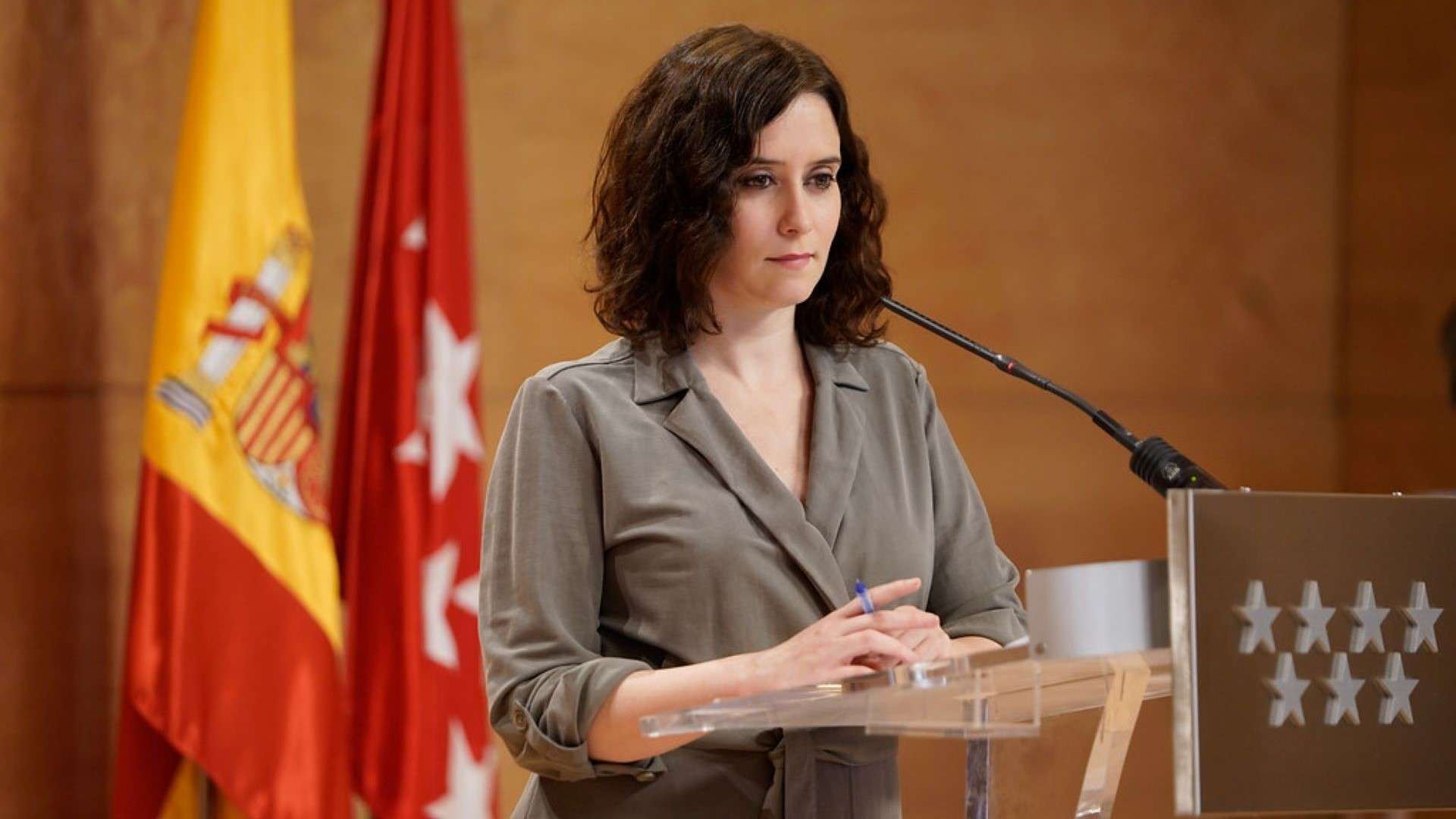 La Comunidad de Madrid se querella contra Podemos por «insultar y vejar» a Ayuso