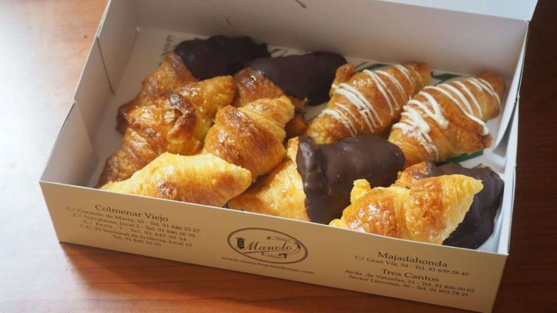 Caixa-Manolitos Caixa y Manolitos