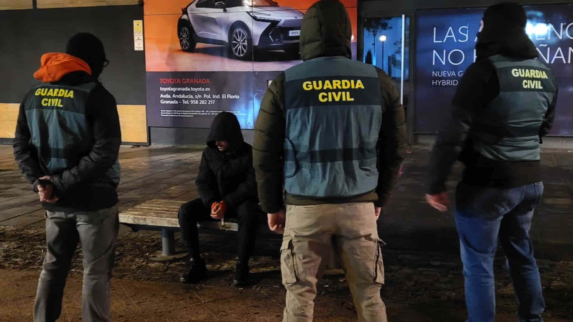 Detenido un yihadista en Granada que accedía a manuales de terrorismo del DAESH