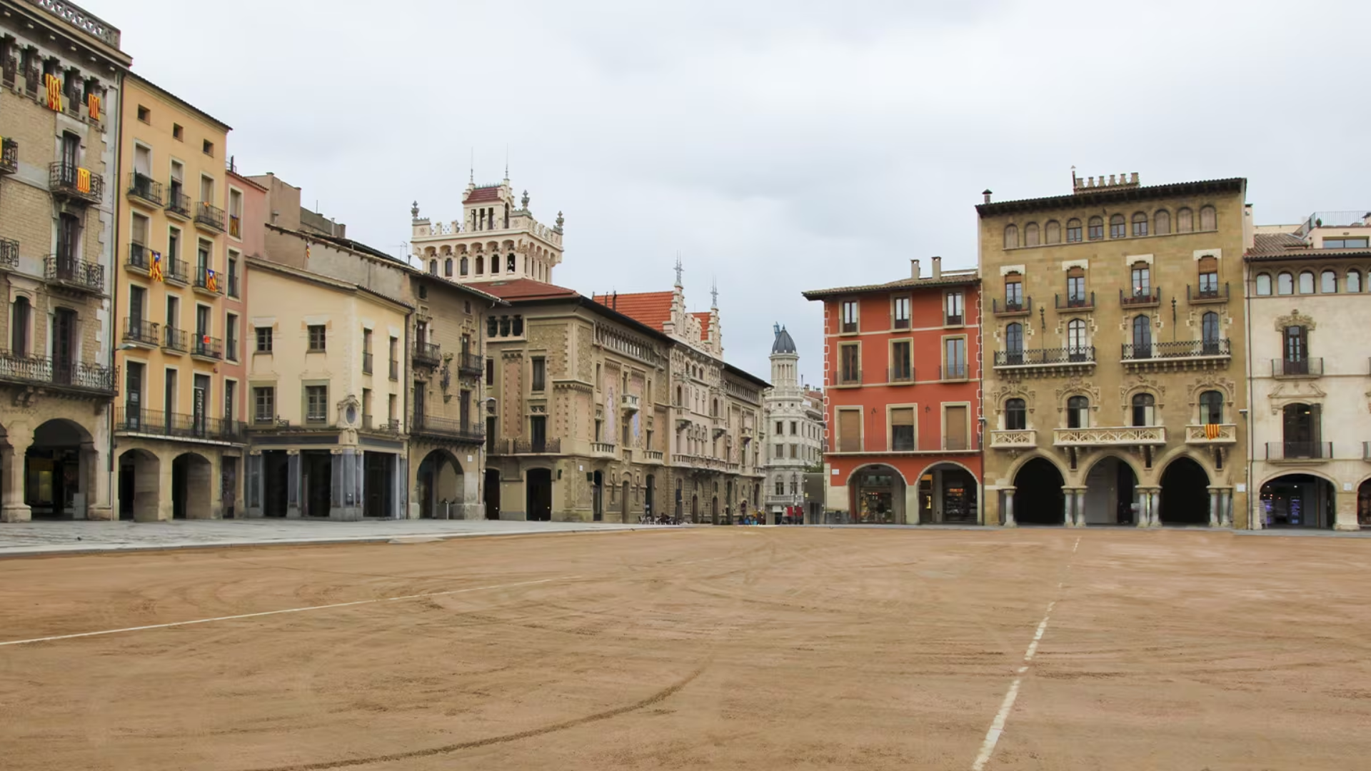 Plaza central de Vic Spain.info