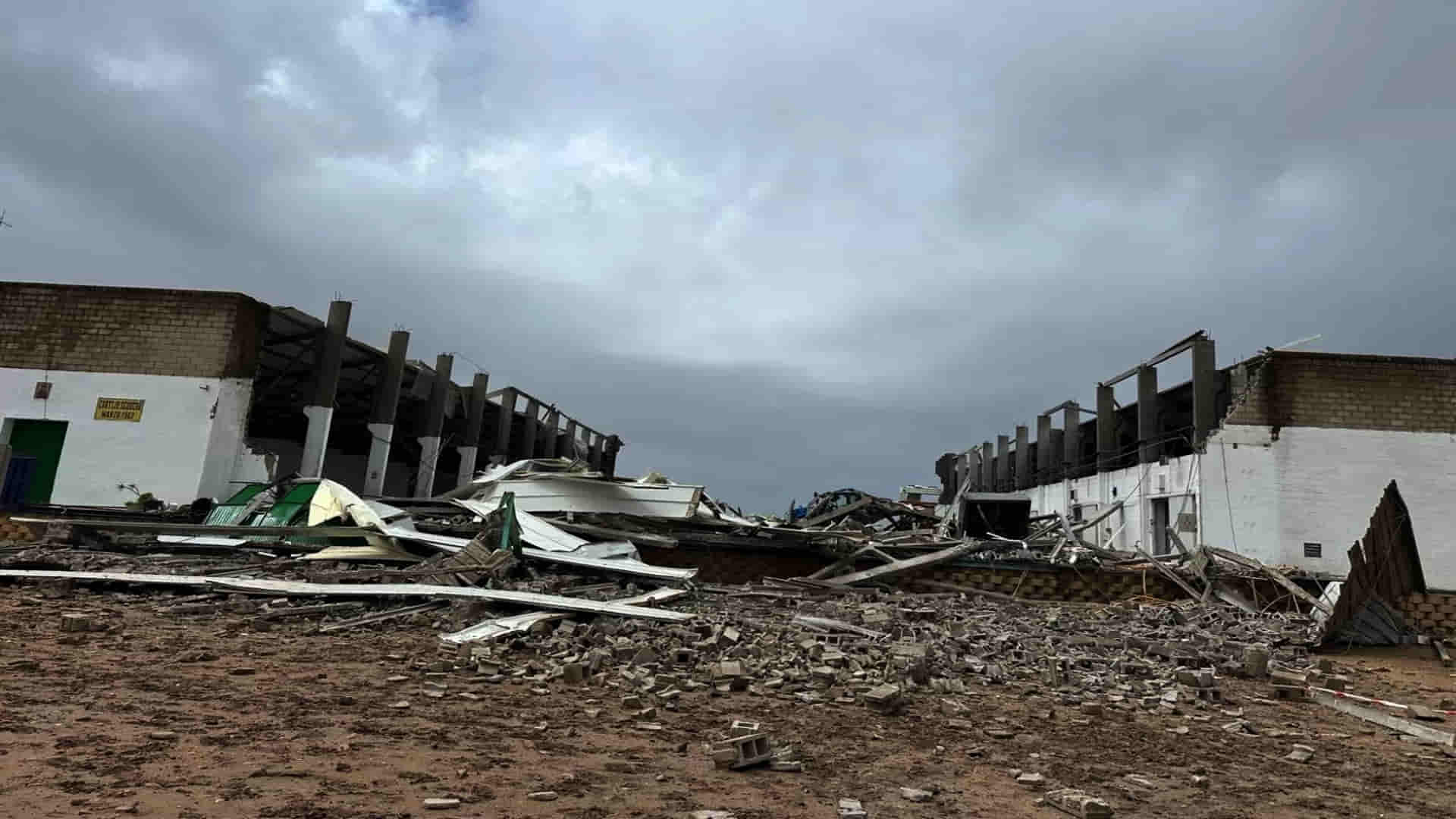 nave siniestrada en Coria del Río nave siniestrada el viernes en Coria del Río