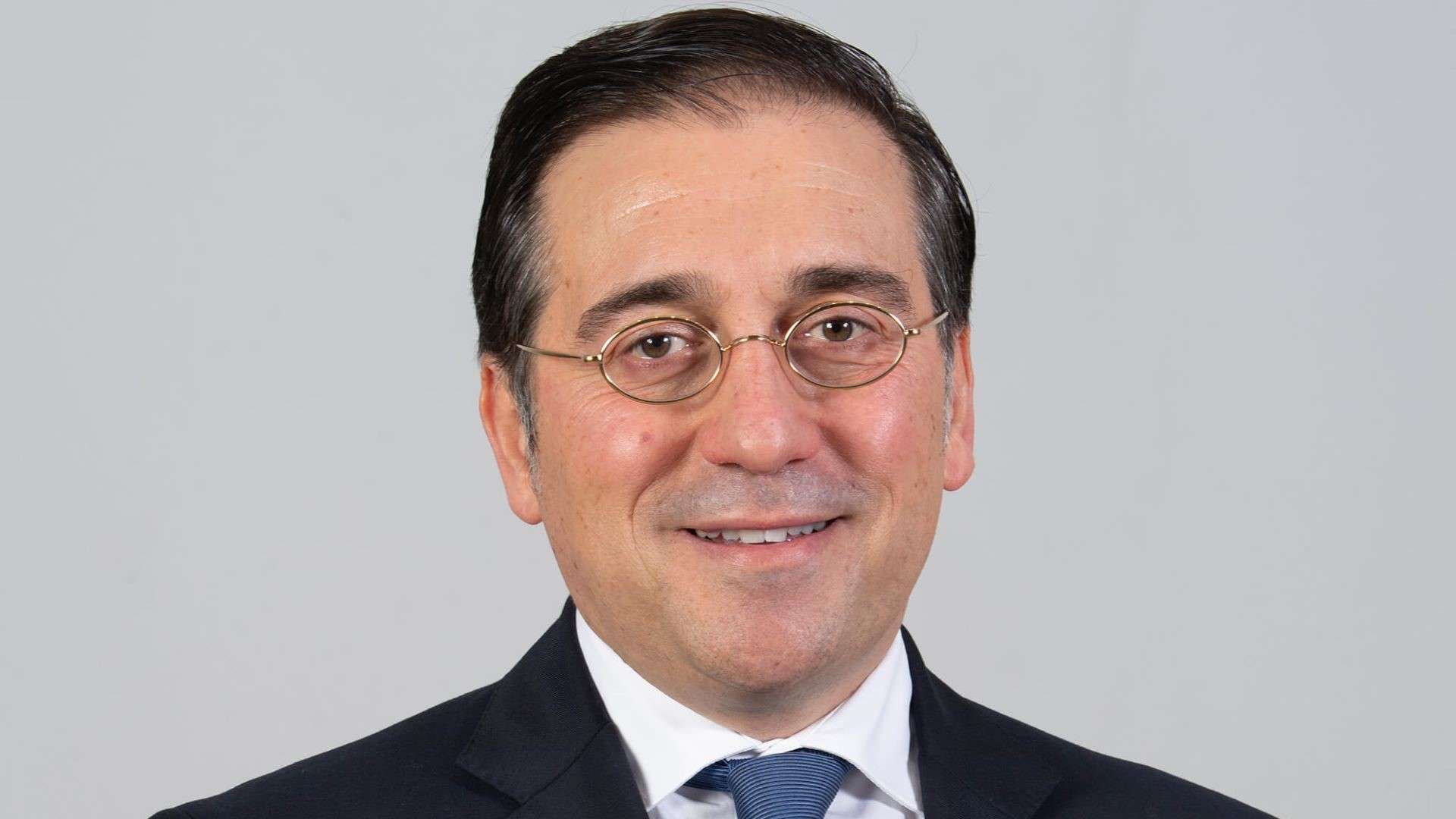 El personal de Exteriores alerta de una “situación crítica” provocada por Albares