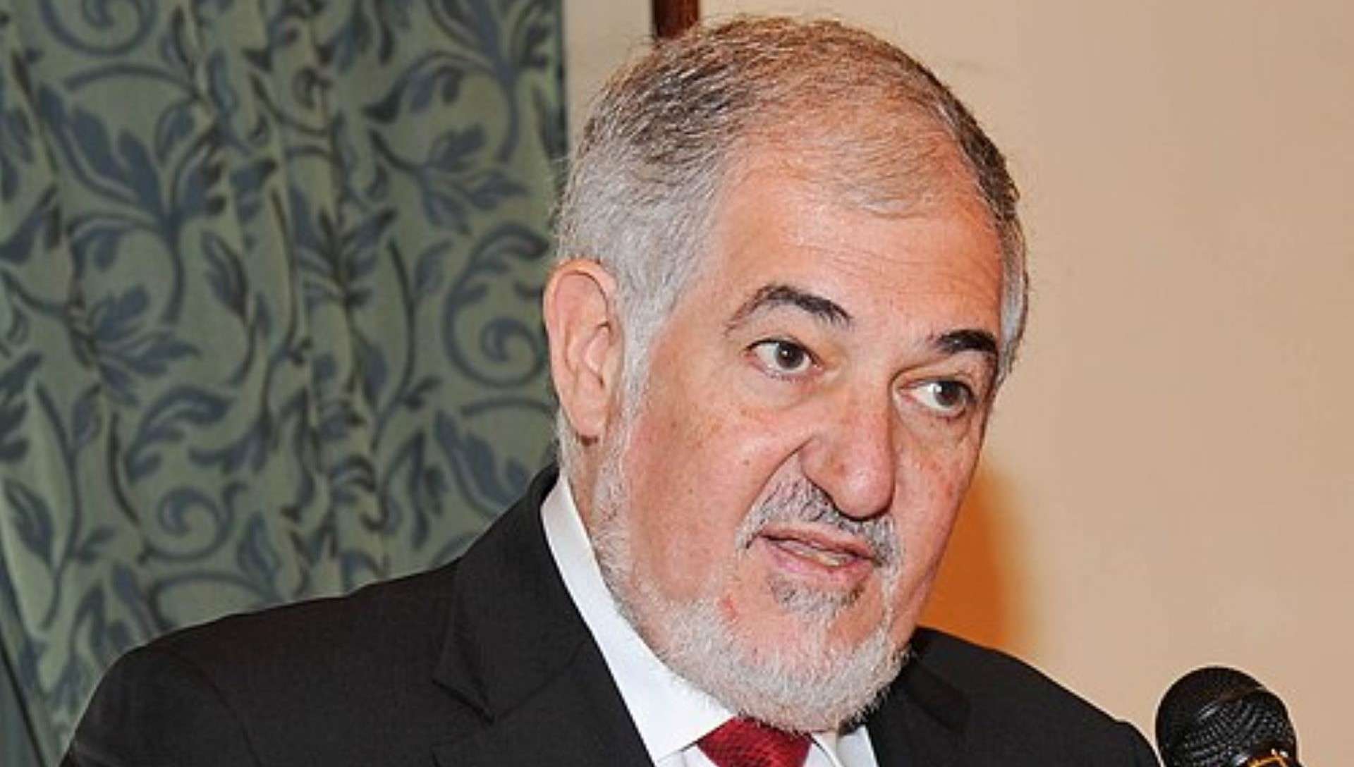 Tres magistrados del Constitucional piden a Pumpido paralizar la Ley de Amnistía