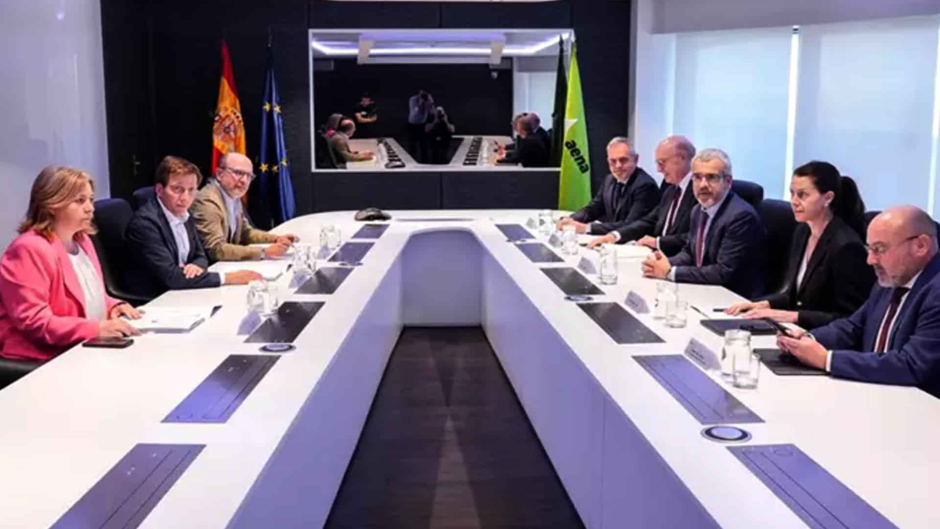 Reunión del Ayuntamiento y AENA