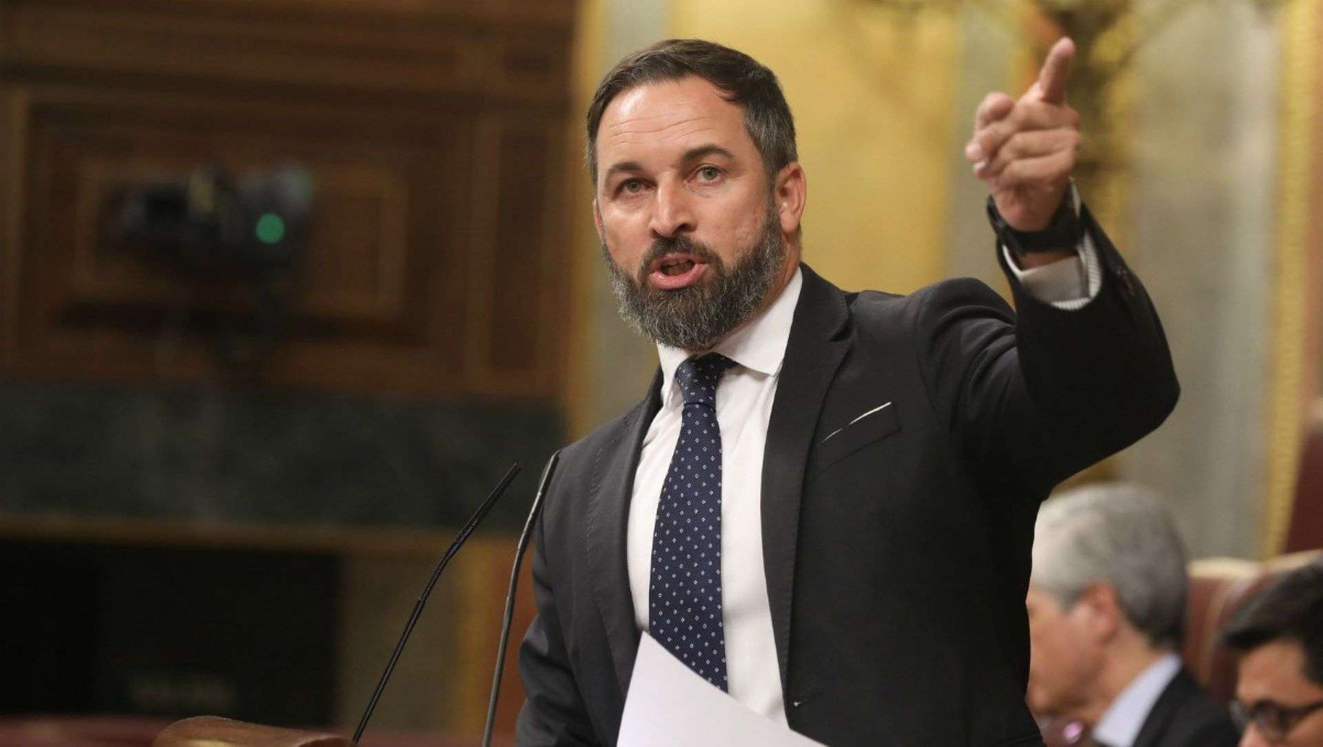 Abascal califica a Sánchez en el Congreso como el señor de la guerra, de la corrupción y de las calamidades