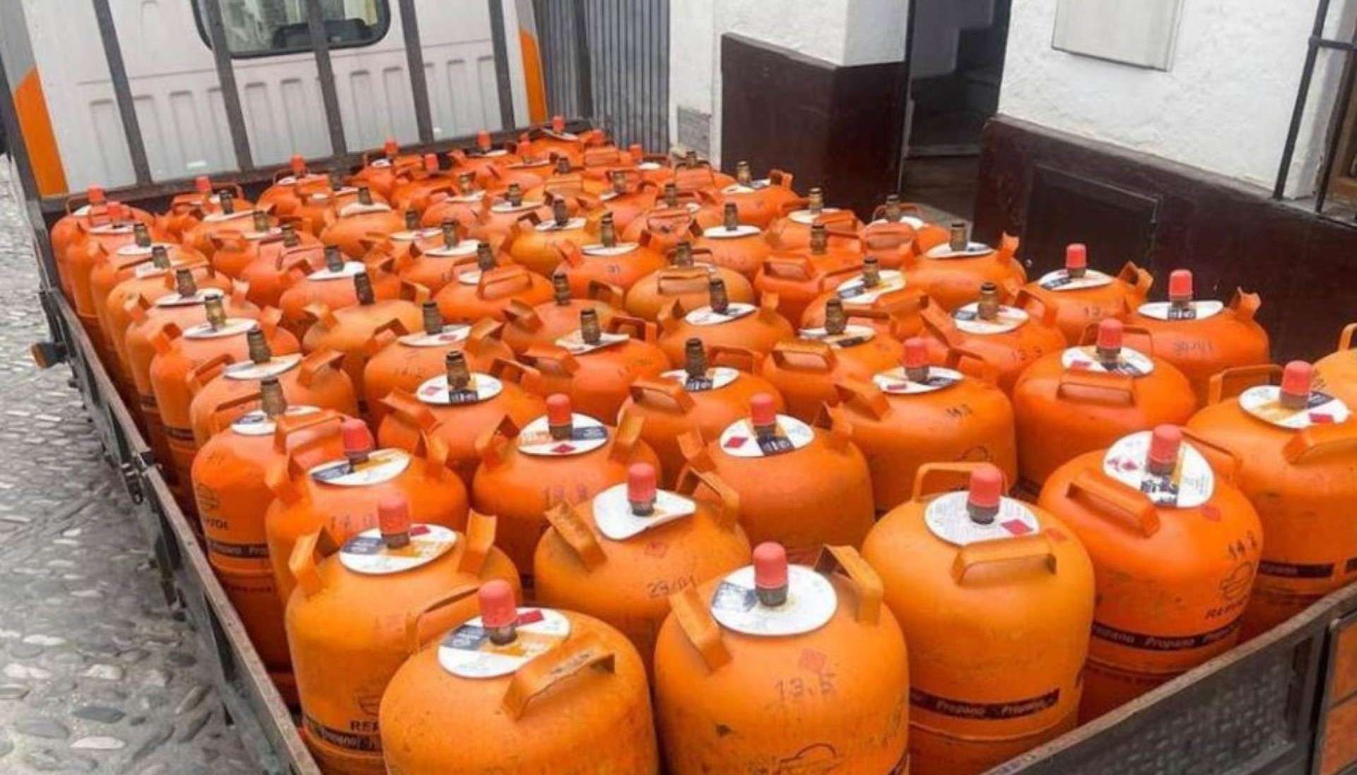 Bombonas de butano/La Opinión