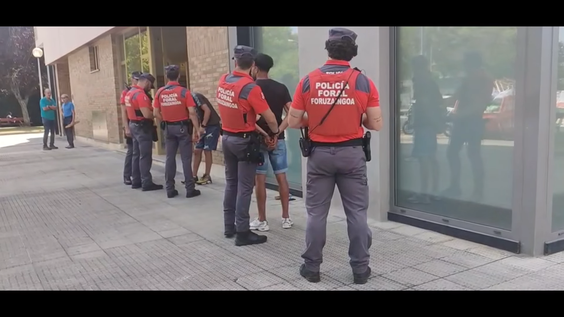 Detenidos seis magrebíes en Pamplona por integrar un grupo criminal que acumulaba 197 antecedentes