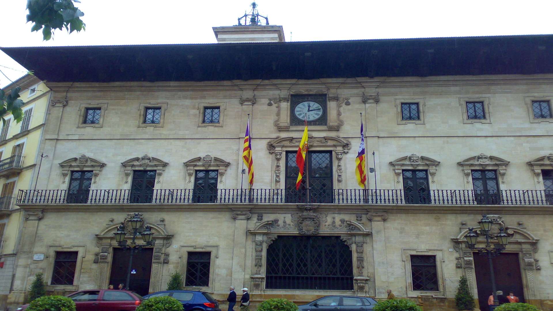 VOX a menos de un punto de superar al PSOE en Palma de Mallorca según un sondeo