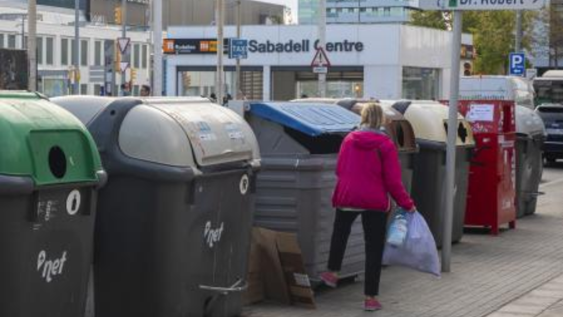 Santa Coloma se rebela: VOX denuncia el cobro encubierto de la tasa de basura a través del recibo del agua