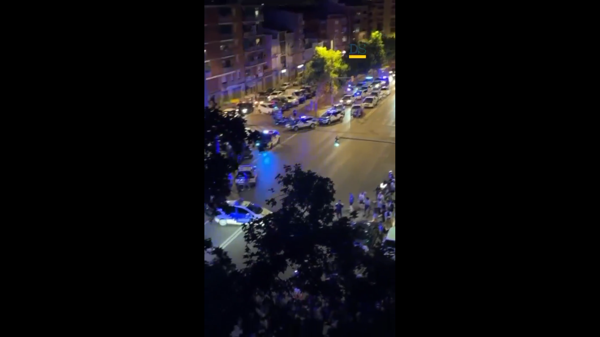 Sabadell estalla: graves disturbios entre vecinos y violentos okupas magrebíes acusados de robos y agresiones