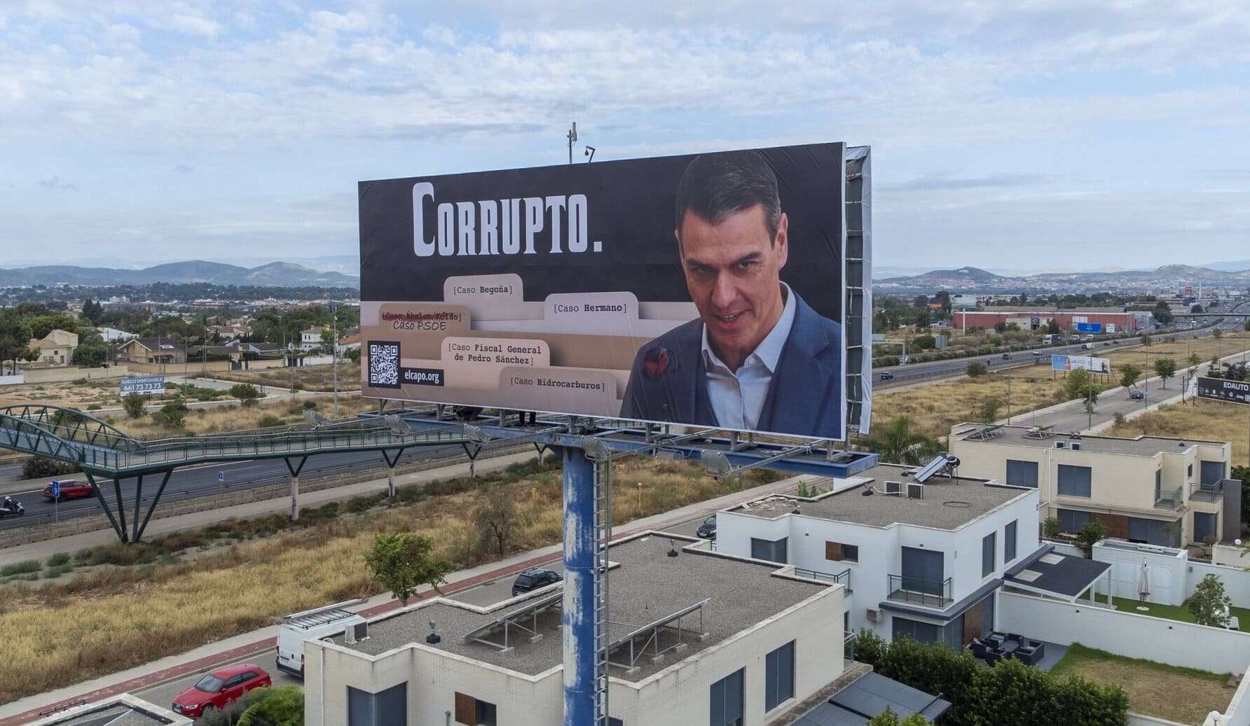 por tierra mar y aire