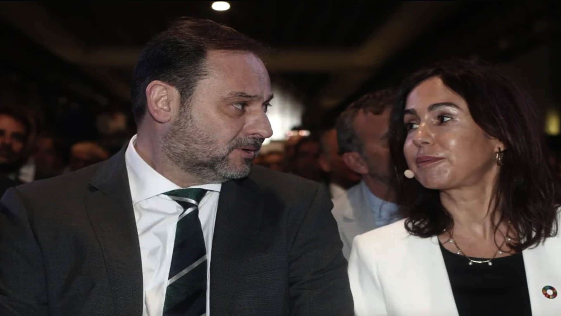 El instructor del ‘caso PSOE’ retira el pasaporte a Pardo de Vera y al ex director de Carreteras