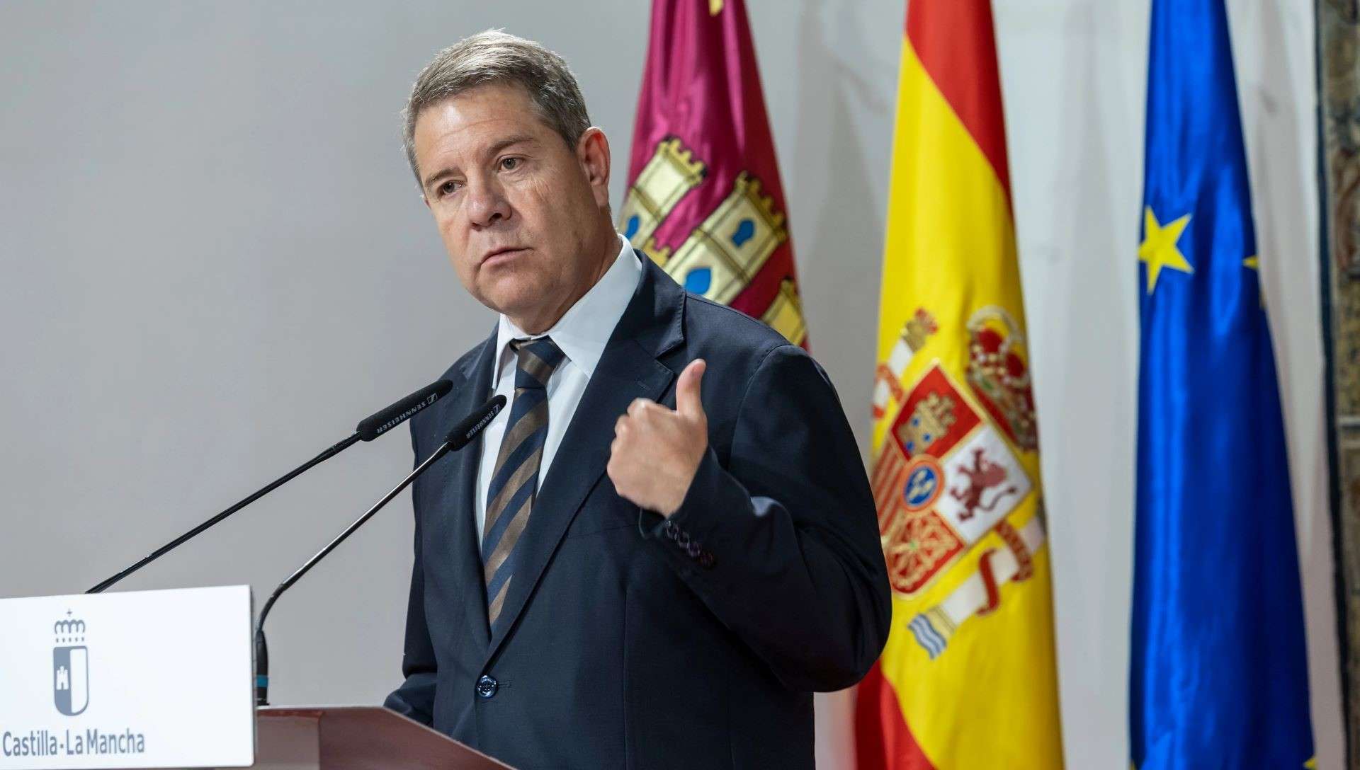 El Constitucional admite el recurso de Page contra el reparto de menas