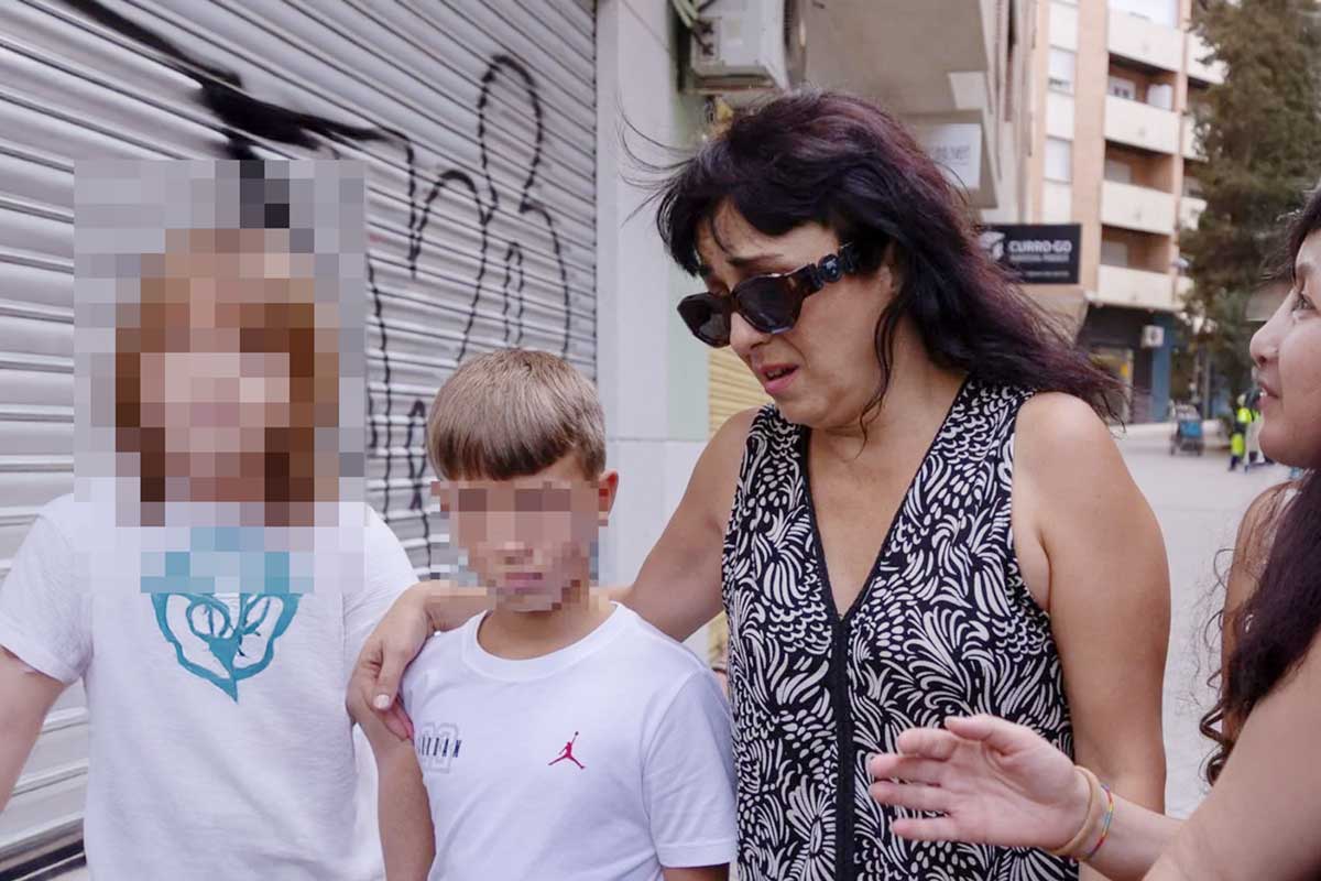 Juana Rivas entrega a su hijo menor en secreto: tensión, imputación y un caso que no se cierra