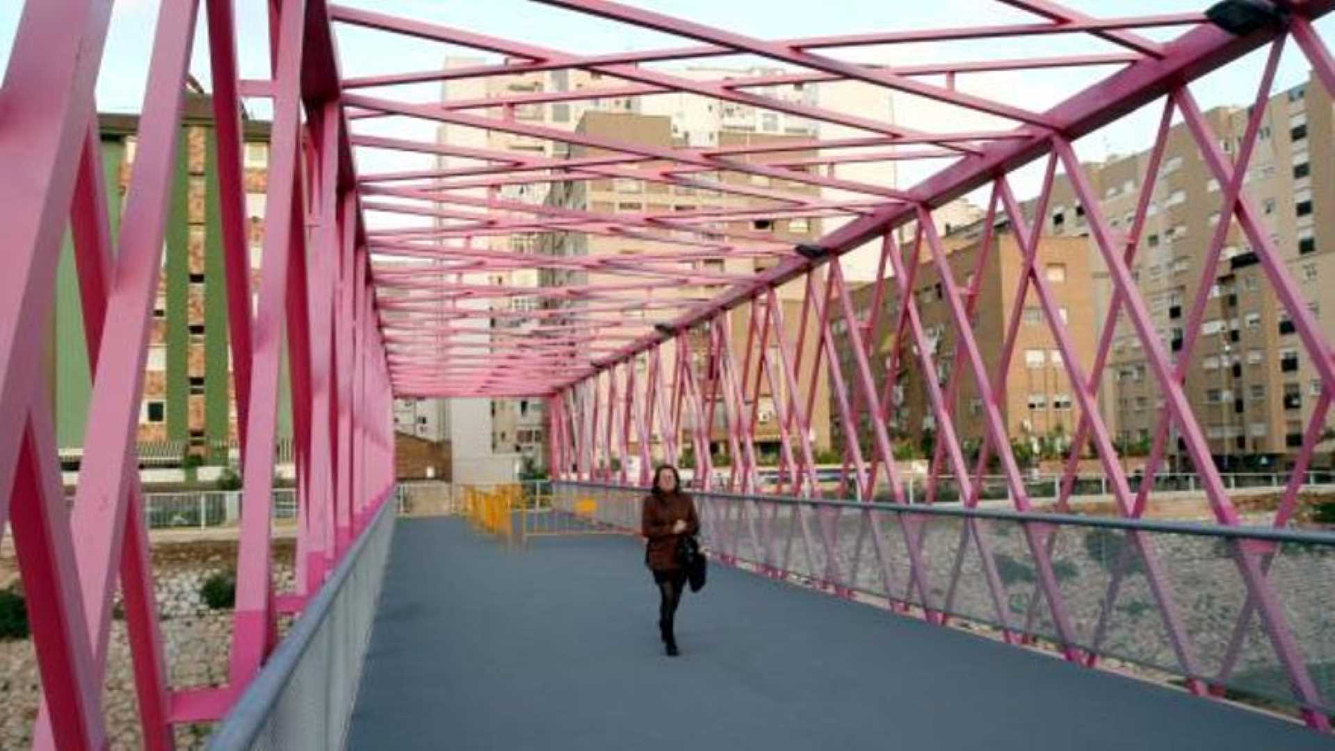 Puente rosa de Cartagena/La Opinión