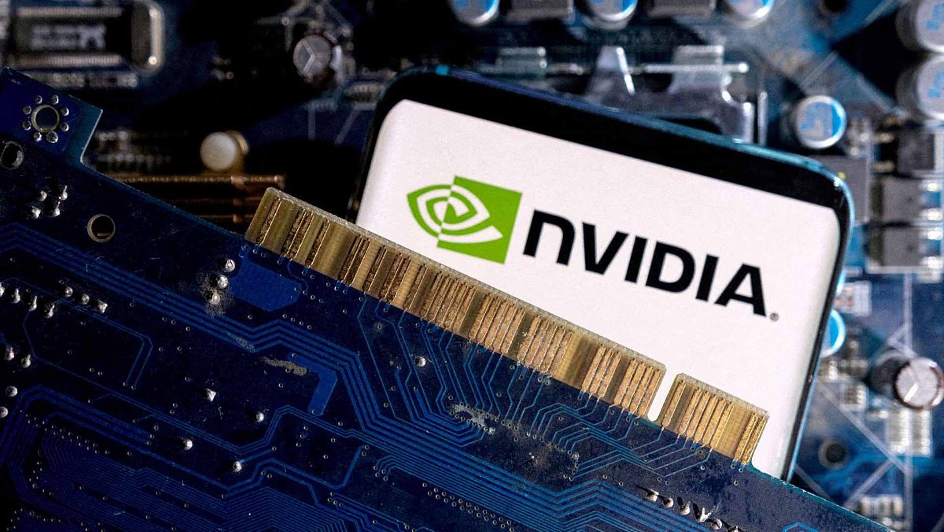 Las acciones de Nvidia caen un 3%