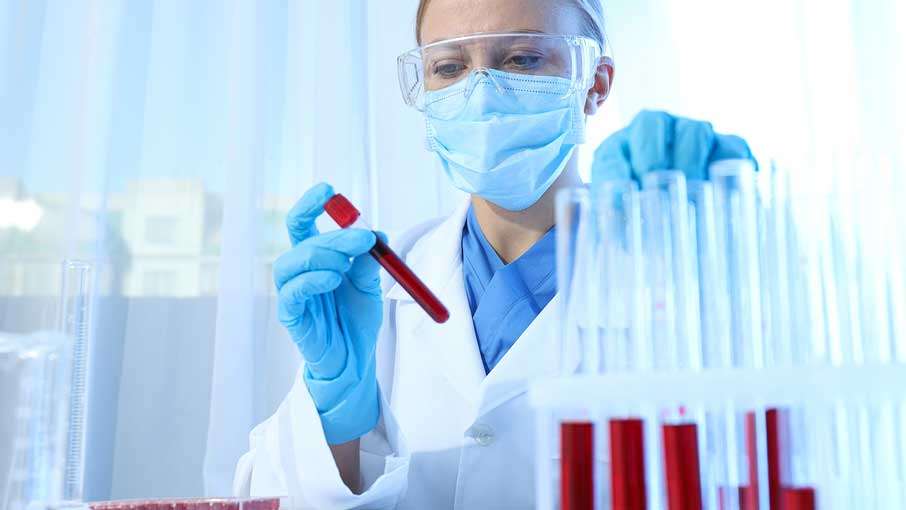 Un simple análisis de sangre logra detectar el cáncer en etapas tempranas (y sin falsos positivos)