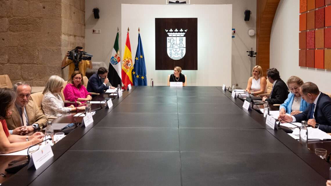 20250918-1-NP-Consejo-Gobierno-extraordinario-1140x641