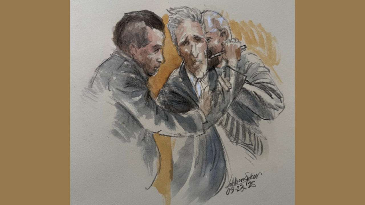 El hombre que intentó matar a Trump se apuñala el cuello con un bolígrafo tras veredicto de culpabilidad