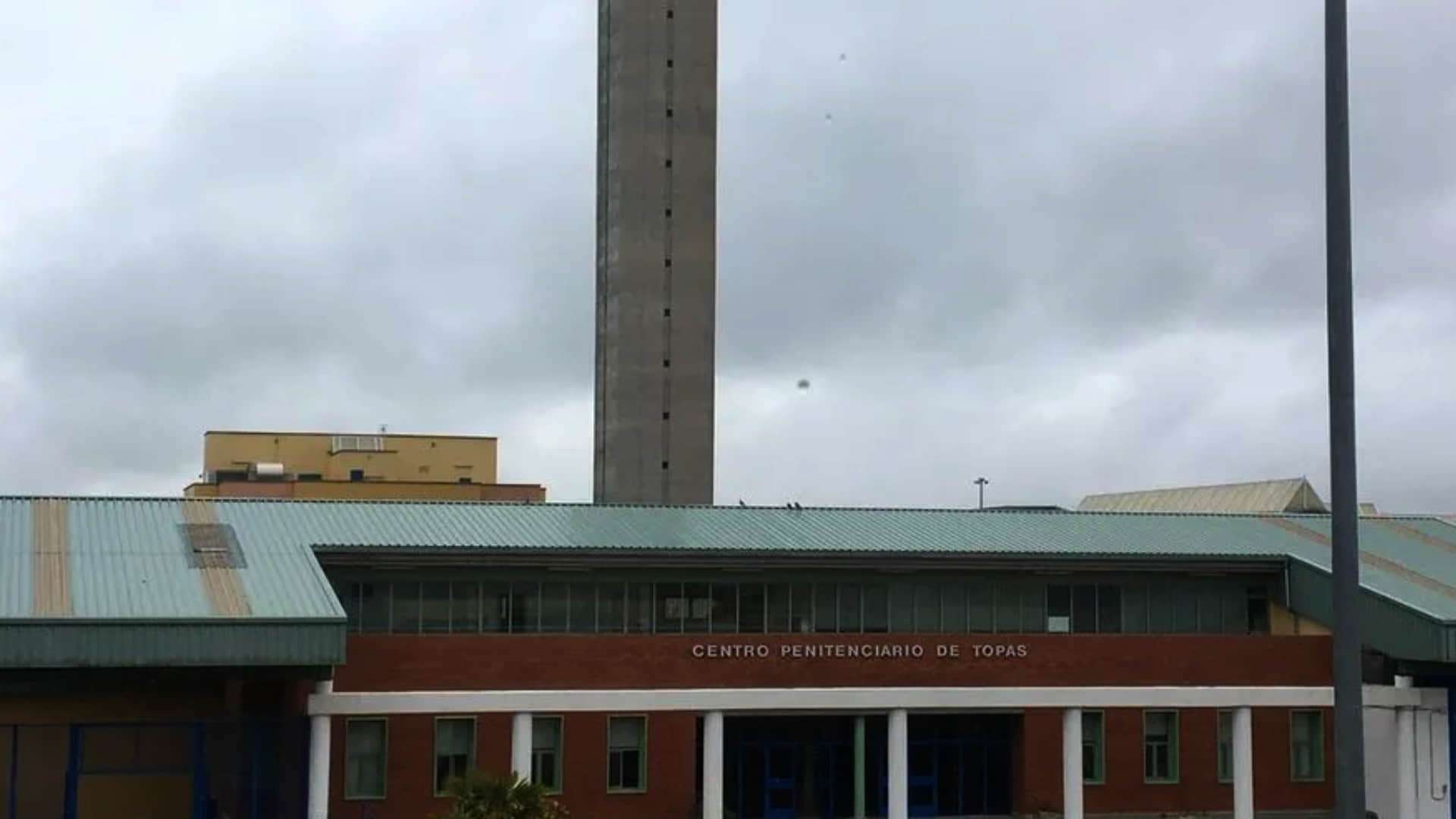 Entrada de la cárcel de Topas